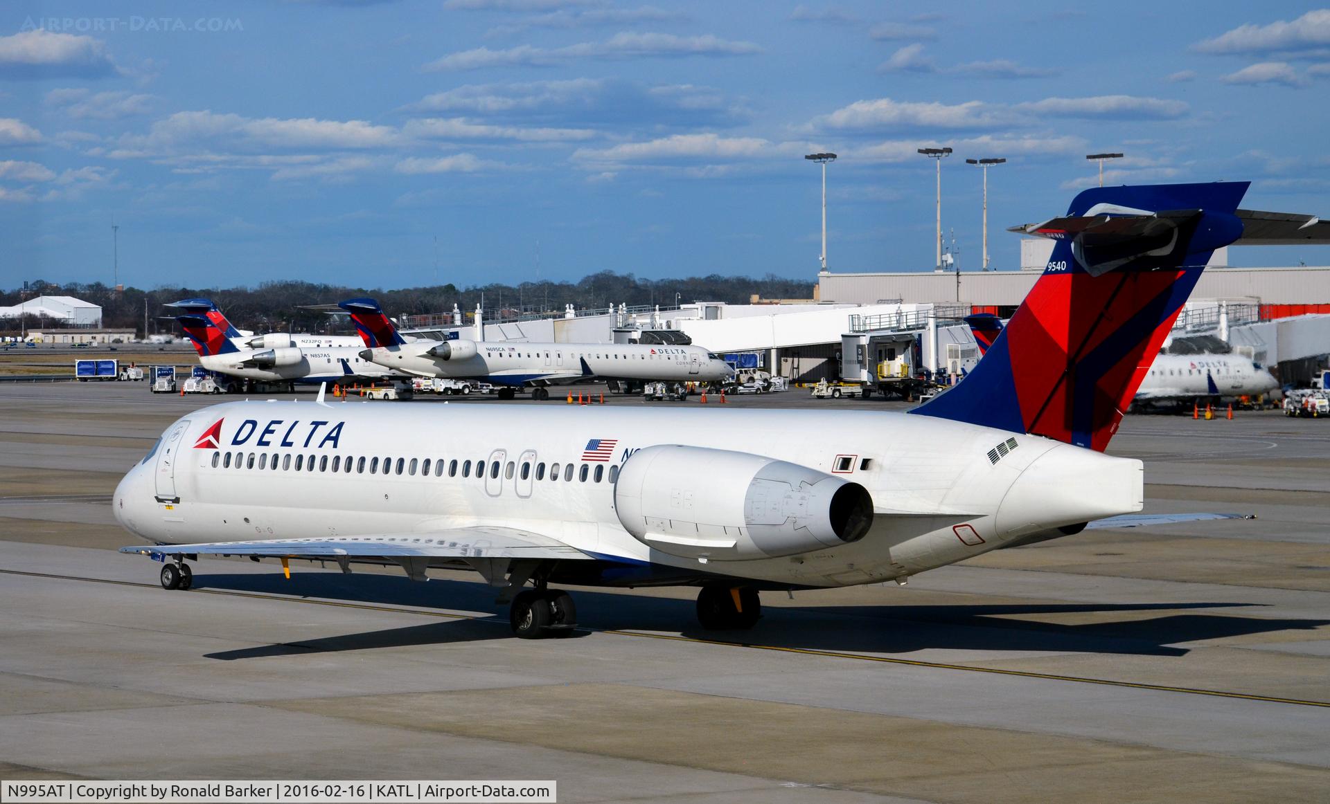 N995AT, 2002 Boeing 717-200 C/N 55139, Taxi Atlanta