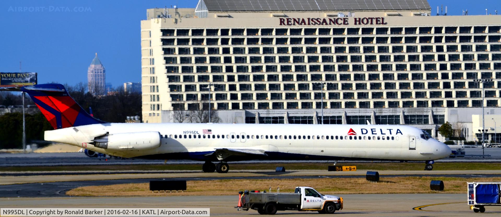N995DL, 1991 McDonnell Douglas MD-88 C/N 53362, Taxi Atlanta