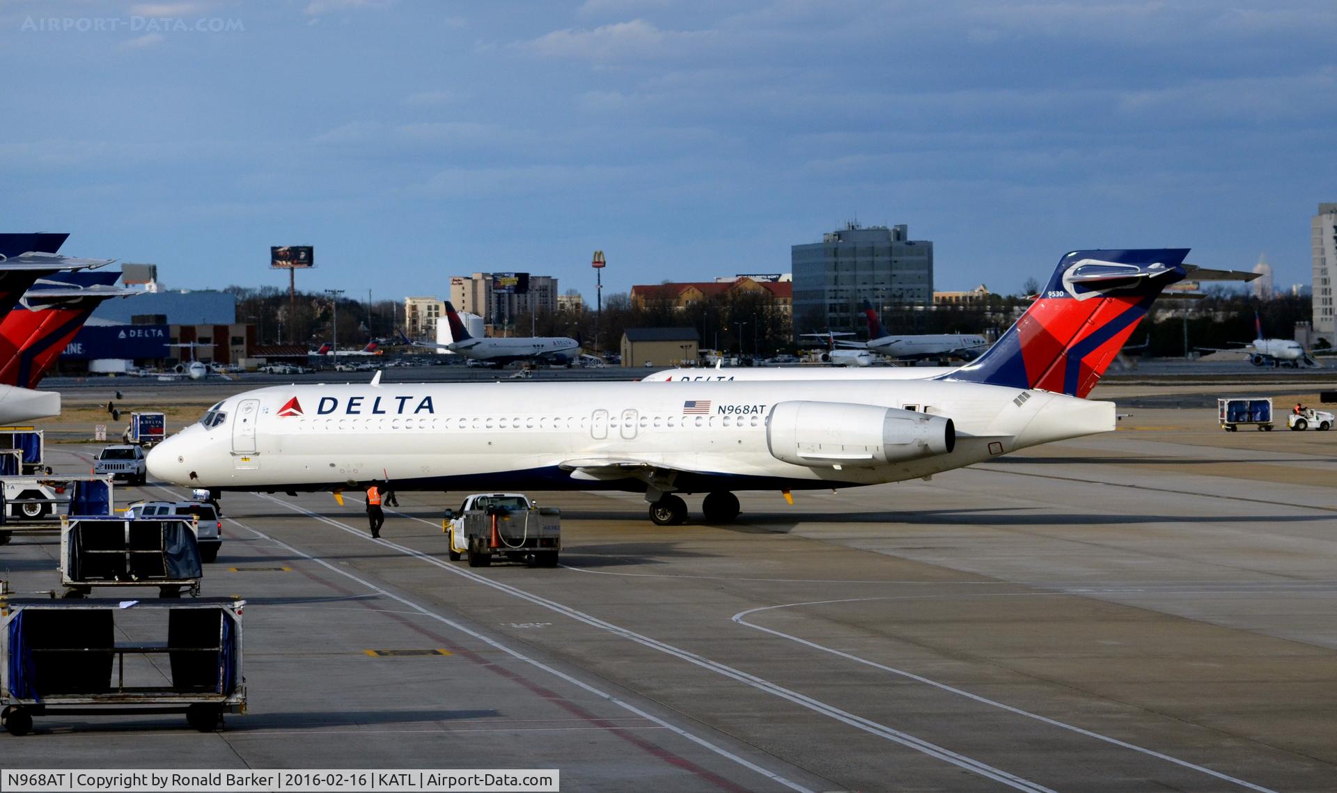 N968AT, 2001 Boeing 717-200 C/N 55029, Push back Atlanta