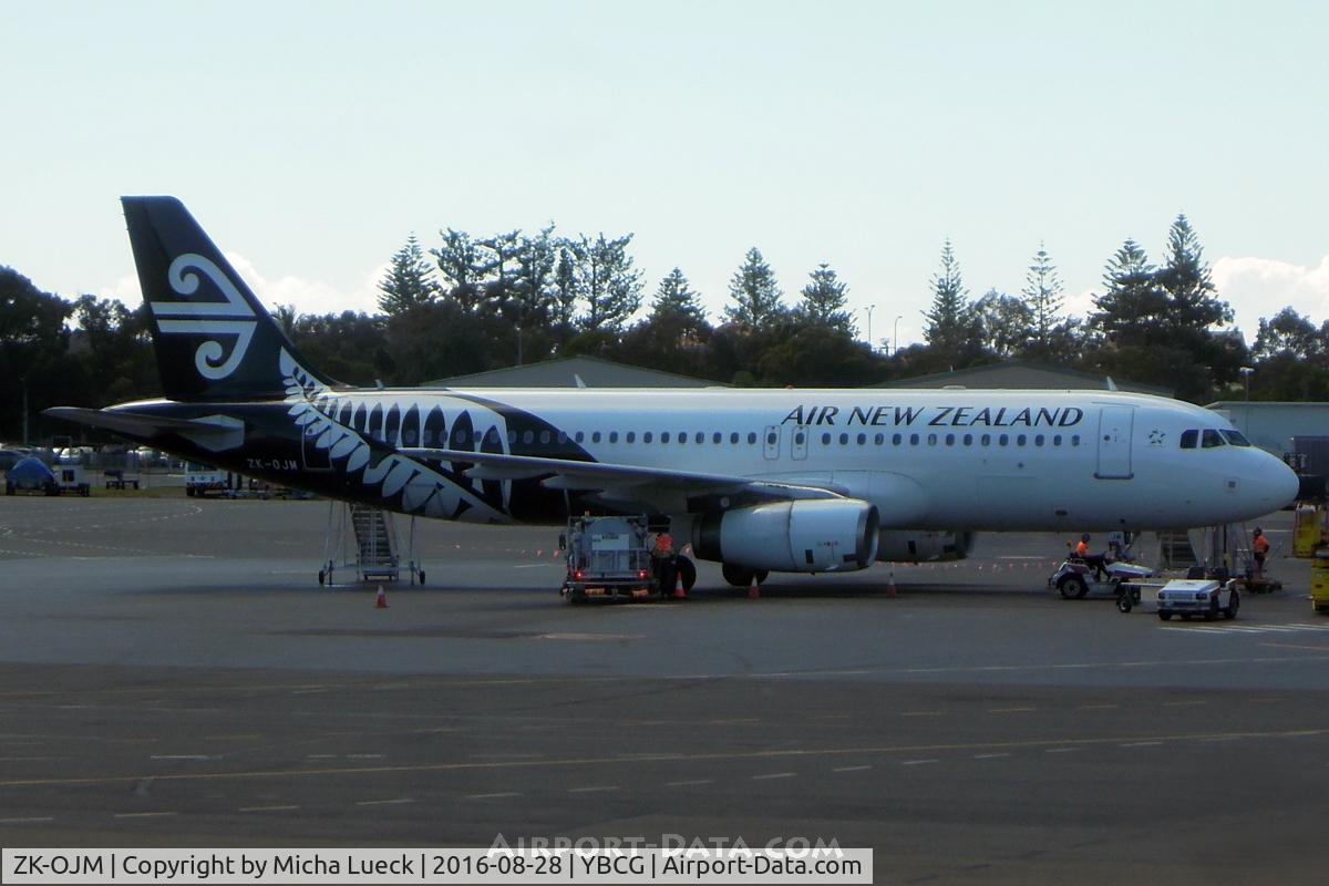 ZK-OJM, 2005 Airbus A320-232 C/N 2533, At Coolangatta