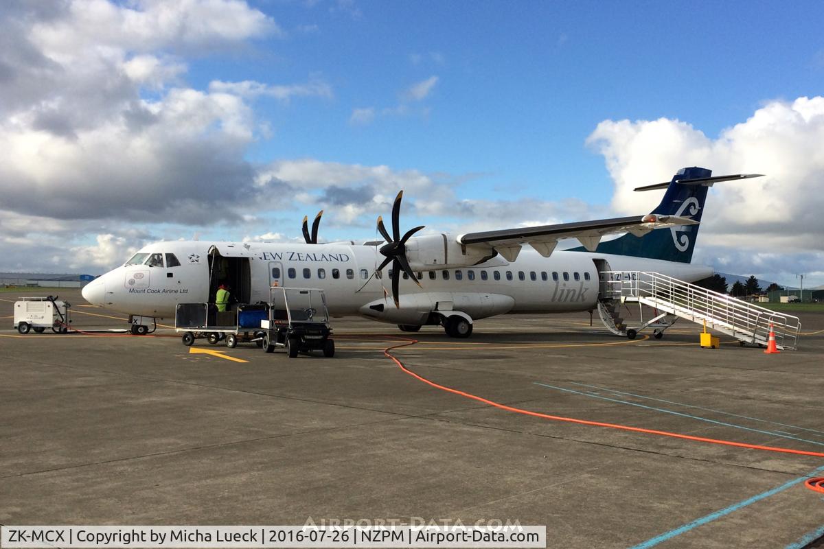 ZK-MCX, 2002 ATR 72-212A C/N 687, At Palmerston North