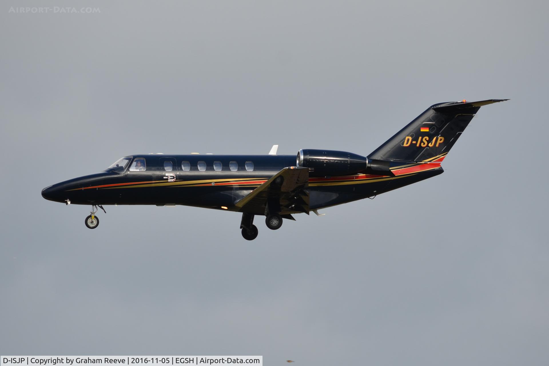D-ISJP, 2001 Cessna 525A Citationjet CJ2 C/N 525A-0030, Landing at Norwich.