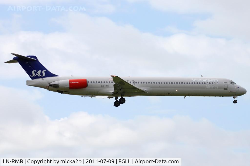 LN-RMR, 1992 McDonnell Douglas MD-81 (DC-9-81) C/N 53365, Landing