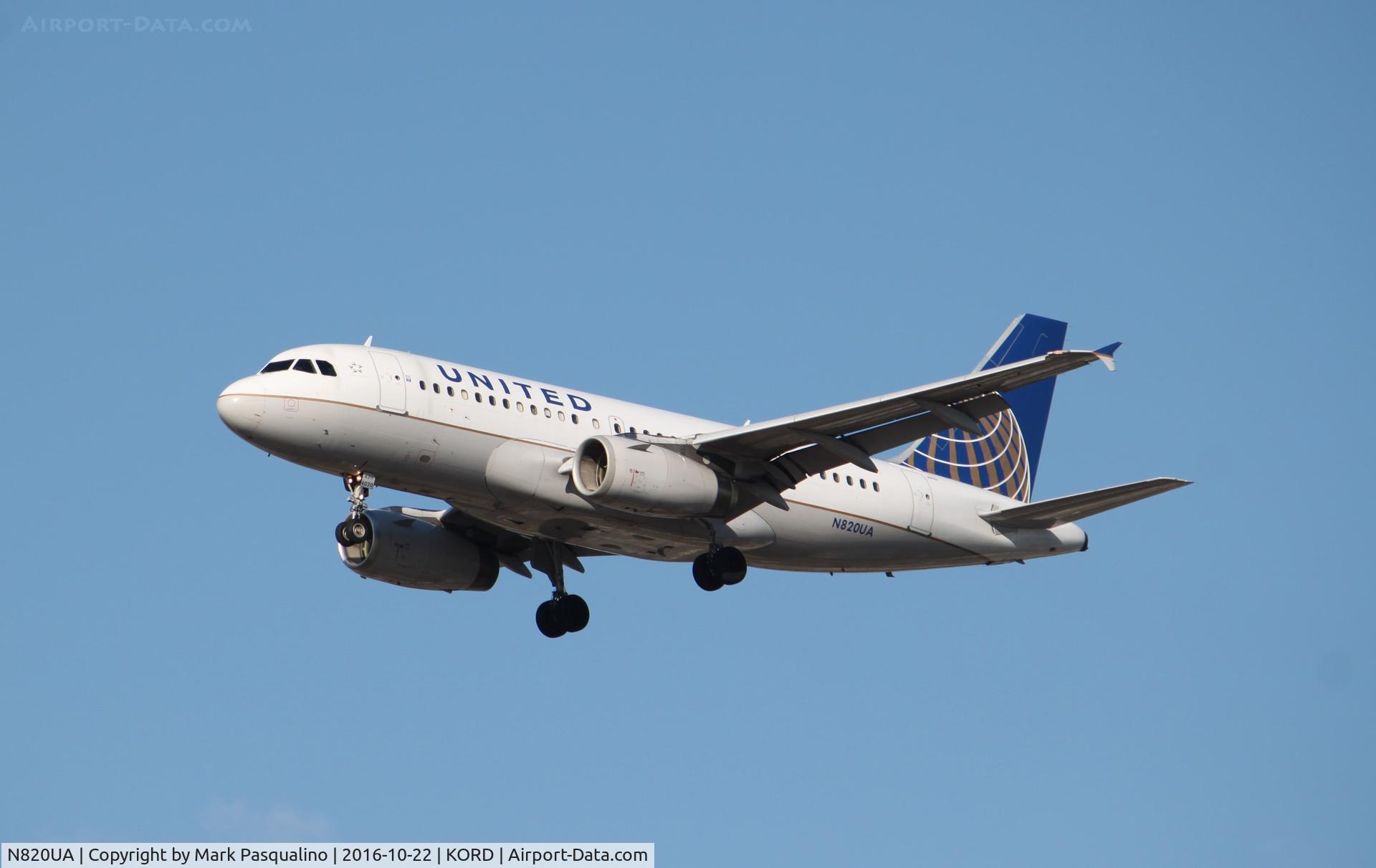 N820UA, 1998 Airbus A319-131 C/N 898, Airbus A319