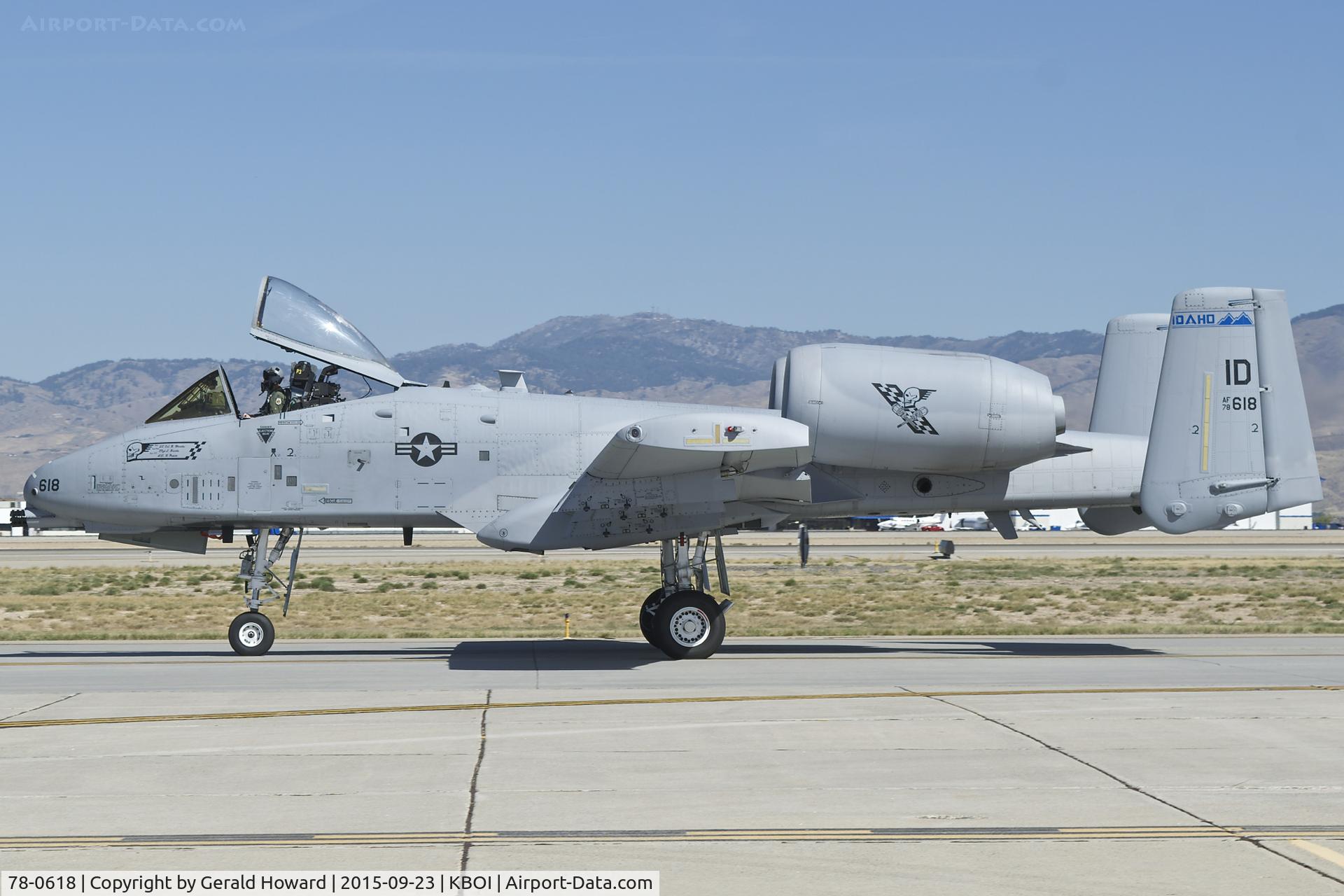 78-0618, 1978 Fairchild Republic A-10C Thunderbolt II C/N A10-0238, 190th Fighter Sq., 124th Fighter Wing, Idaho ANG. Taxing on Bravo to RWY 10R.