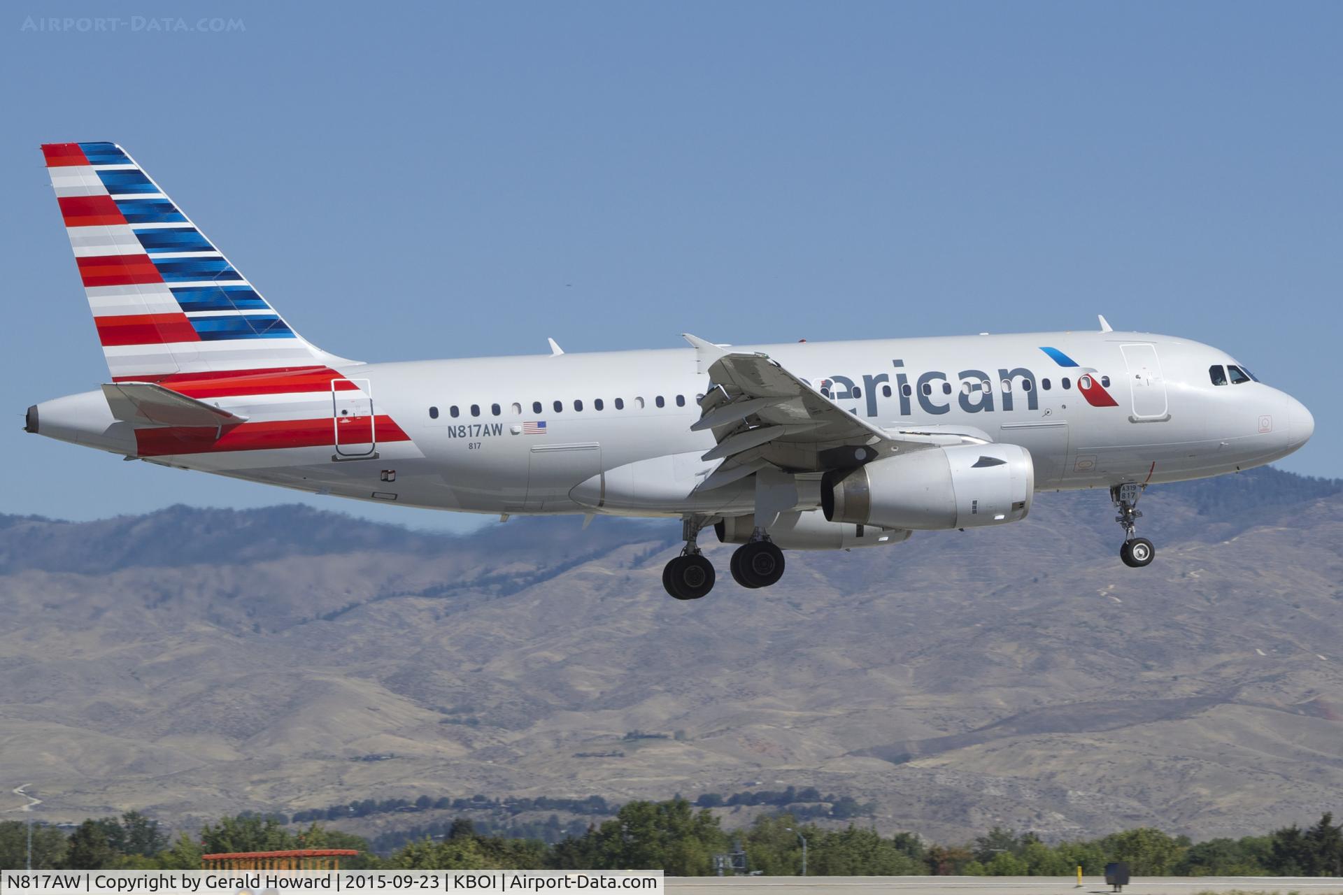 N817AW, 2000 Airbus A319-132 C/N 1373, Landing RWY 10R.