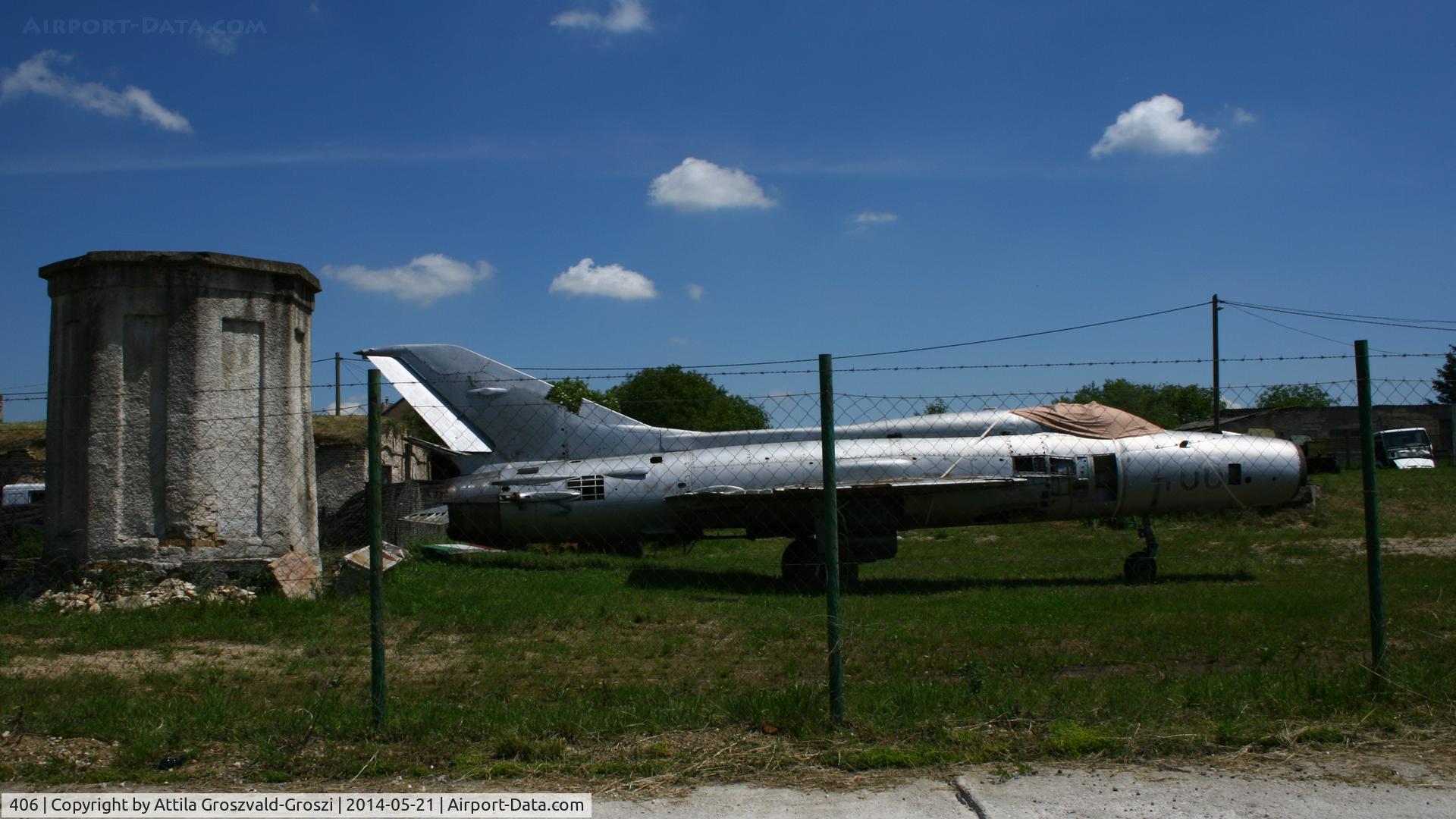 406, 1964 Mikoyan-Gurevich MiG-21PF C/N 760406, Kövesgyür-puszta, Hungary. 
A collector's site