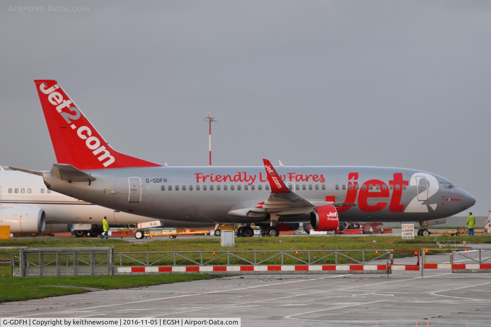 G-GDFH, 1993 Boeing 737-3Y5 C/N 25615, Maintenance movement minus engine !
