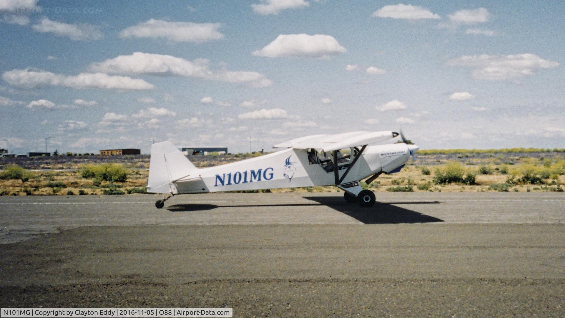 N101MG, 1997 Kinetic Aviation/montagne Bill Mountain Goat C/N 0010, N101MG at the old Rio Vista Airport in California.