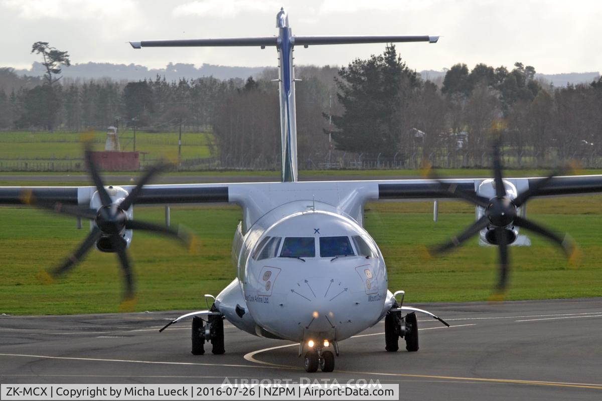 ZK-MCX, 2002 ATR 72-212A C/N 687, At Palmerston North