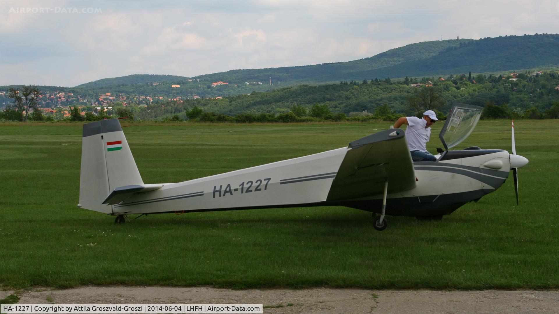 HA-1227, 1976 Scheibe SF-25E Super Falke C/N 4312, Farkashegy Airfield, Hungary