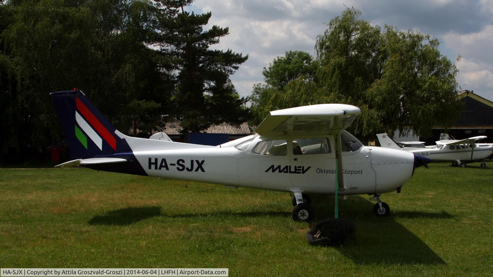 HA-SJX, 1978 Cessna 172N C/N 17270653, Farkashegy Airfield, Hungary
