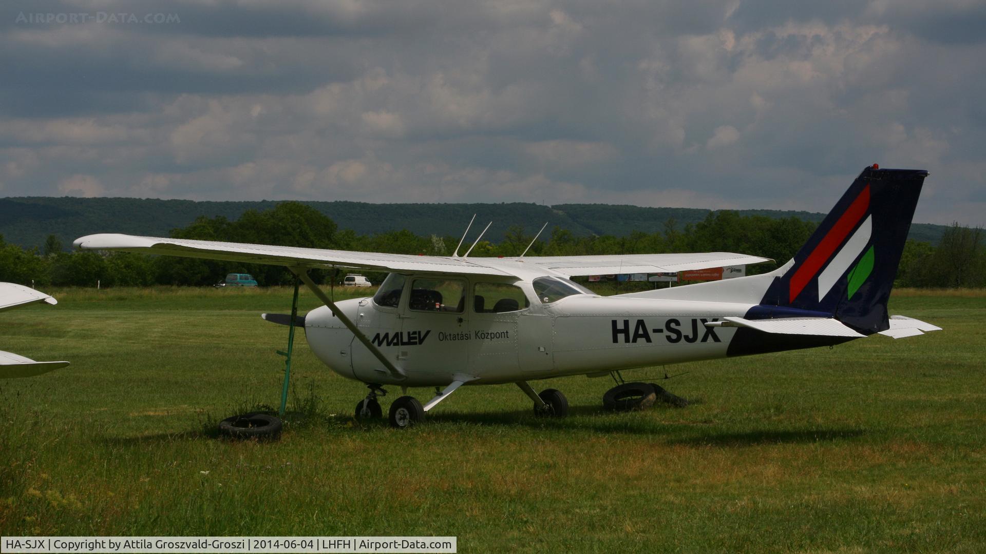 HA-SJX, 1978 Cessna 172N C/N 17270653, Farkashegy Airfield, Hungary
