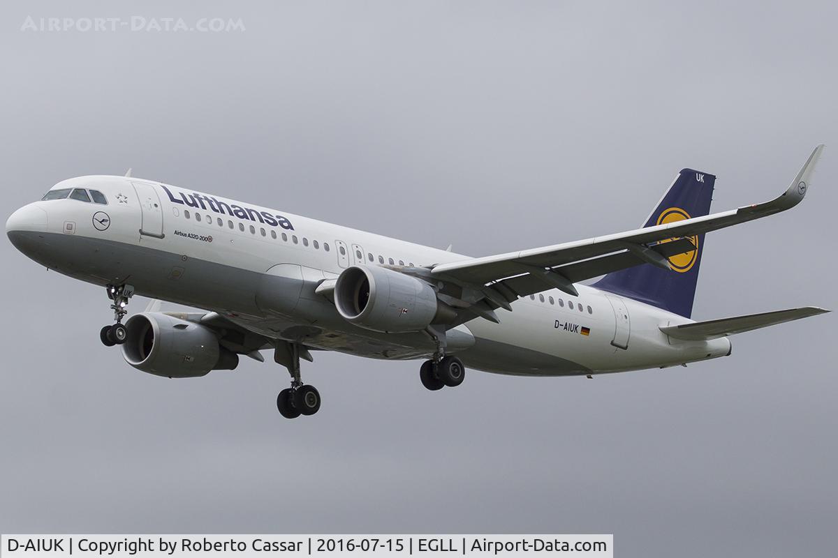 D-AIUK, 2015 Airbus A320-214 C/N 6423, HEATHROW