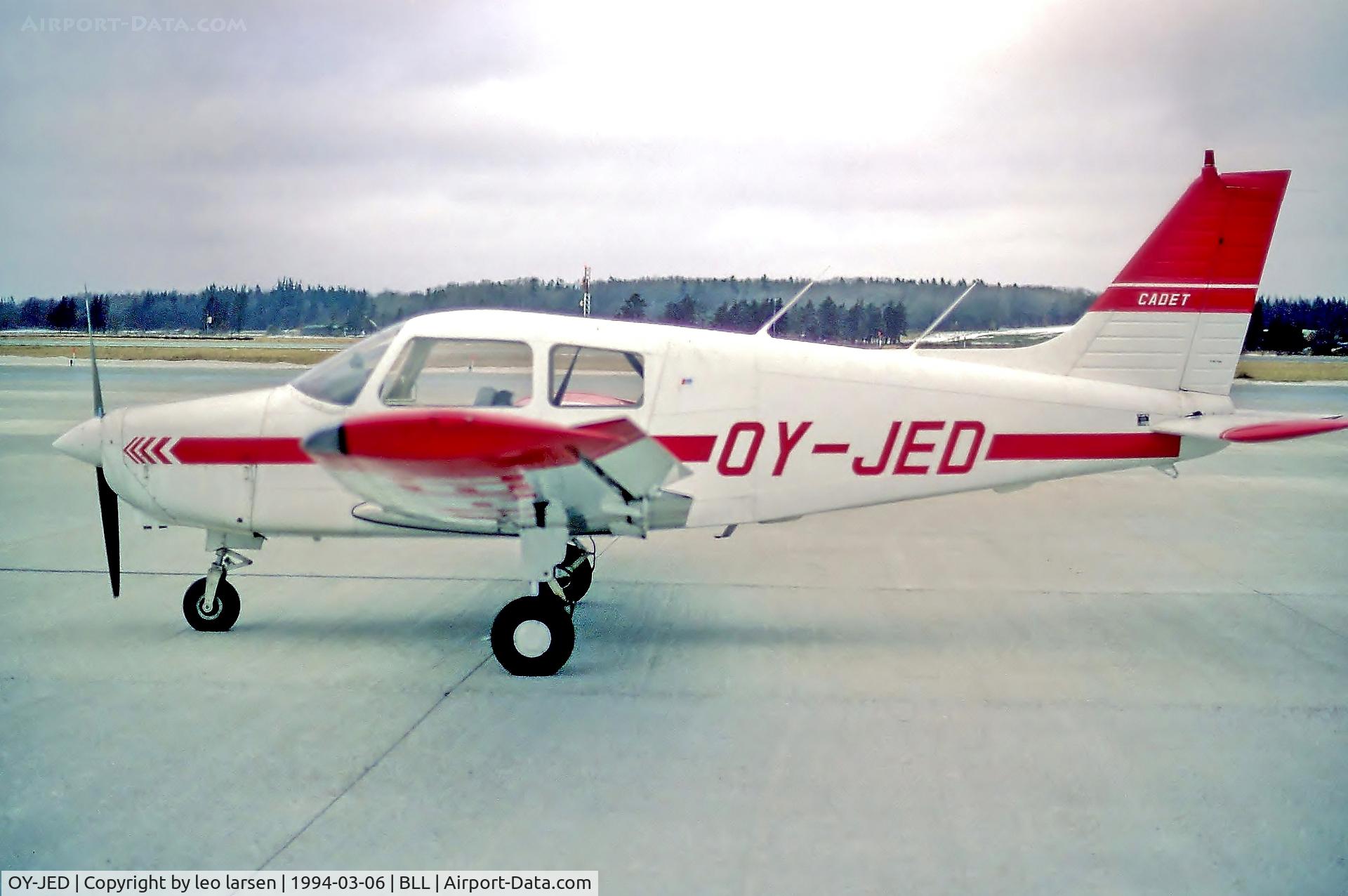 OY-JED, 1989 Piper PA-28-161 Cadet C/N 2841175, Billund 6.3.94