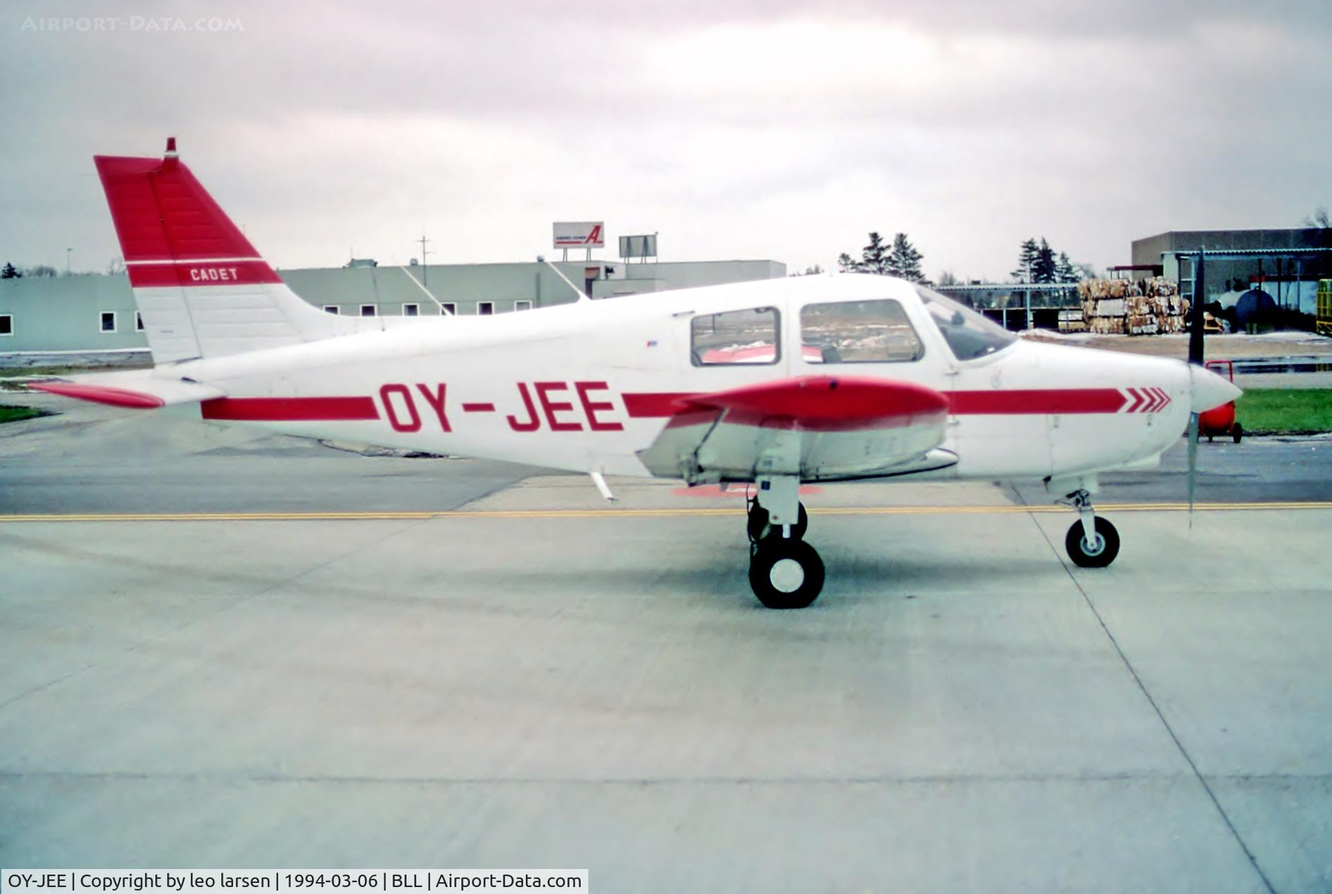 OY-JEE, 1989 Piper PA-28-161 Cadet C/N 2841177, Billund 6.3.94