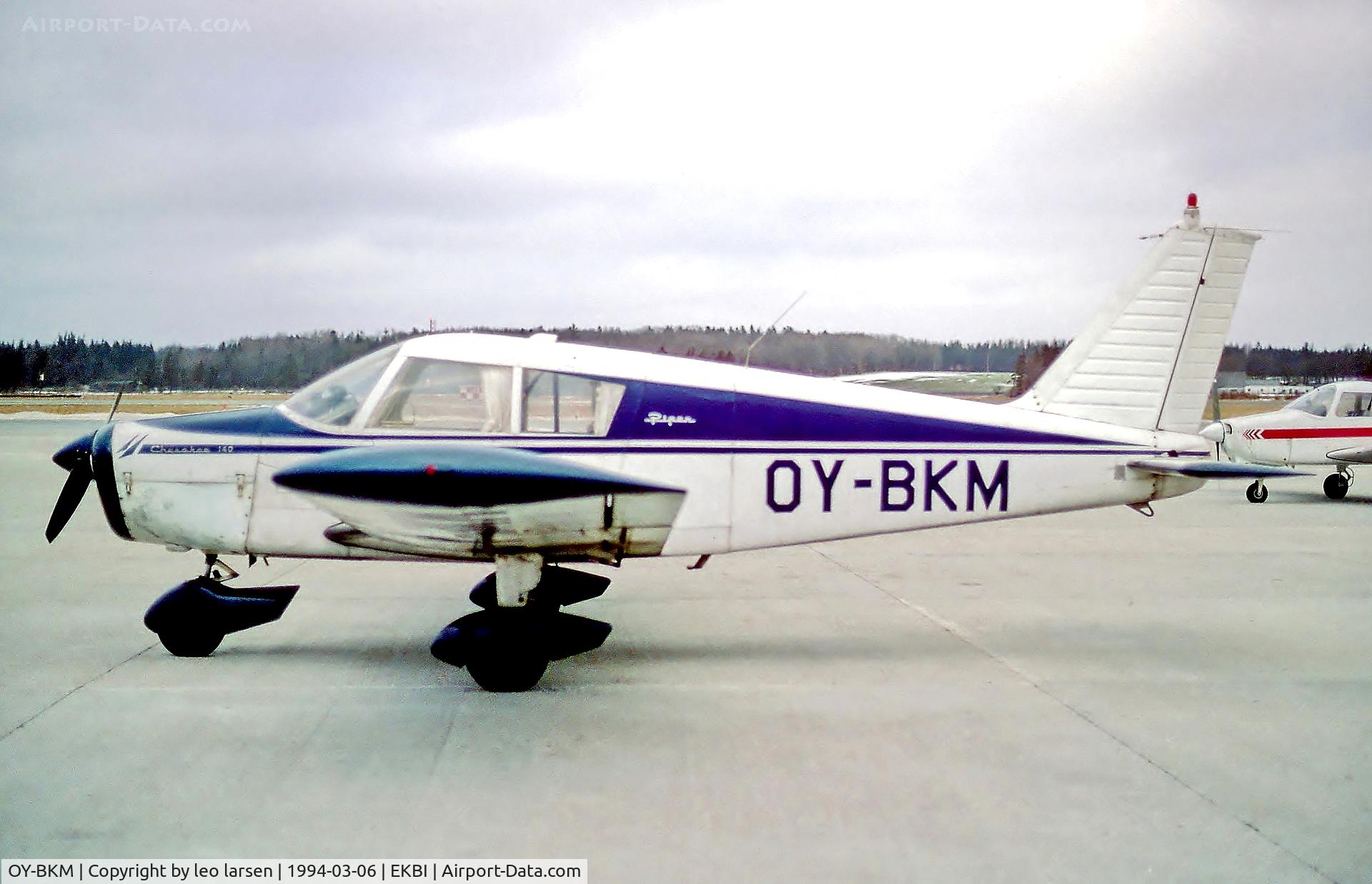 OY-BKM, 1968 Piper PA-28-140 Cherokee Cruiser C/N 28-24821, Billund 6.3.94