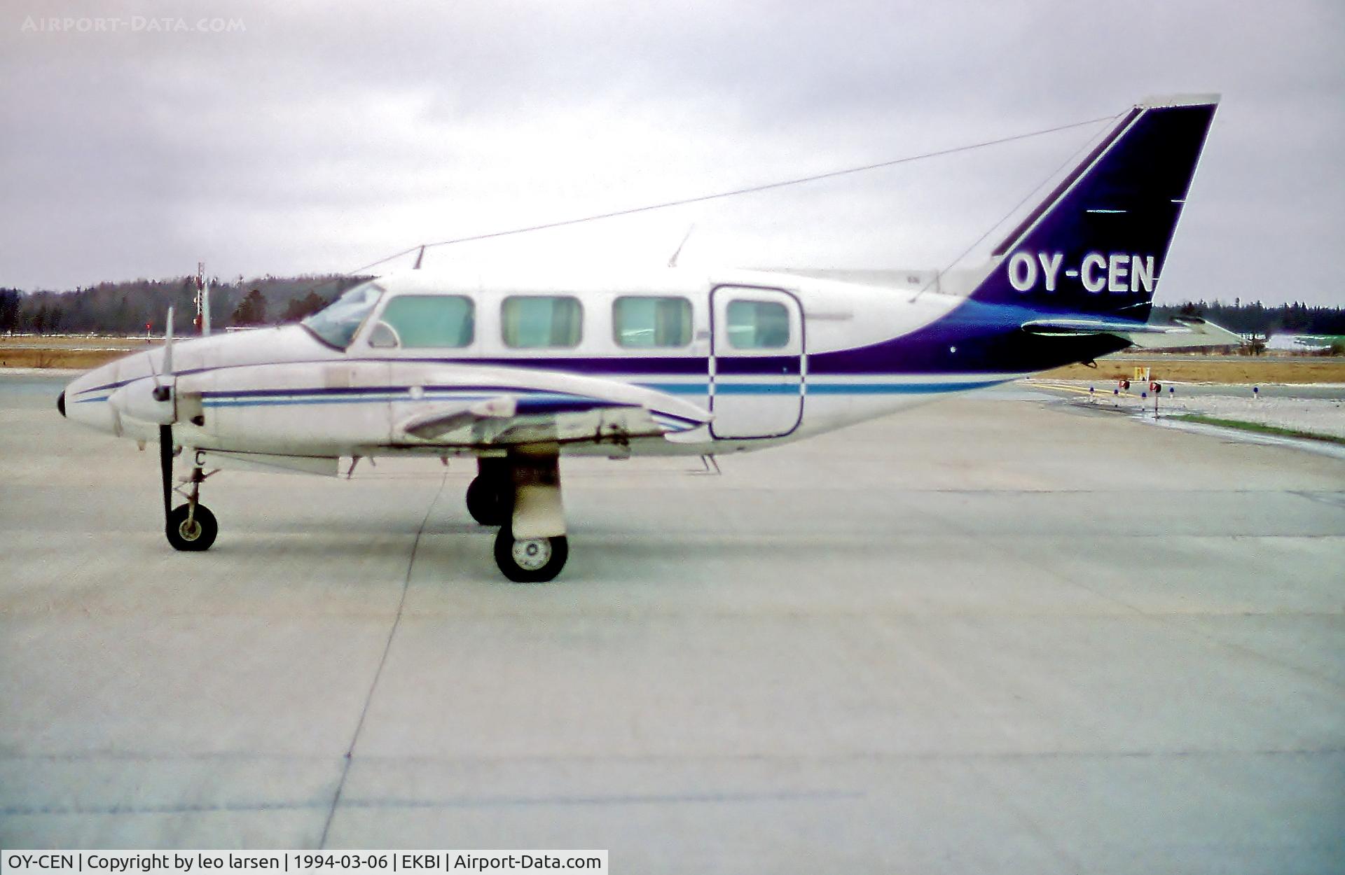 OY-CEN, 1975 Piper PA-31-310C                                                       Navajo C/N 31-7612078, Billund 6.3.94
