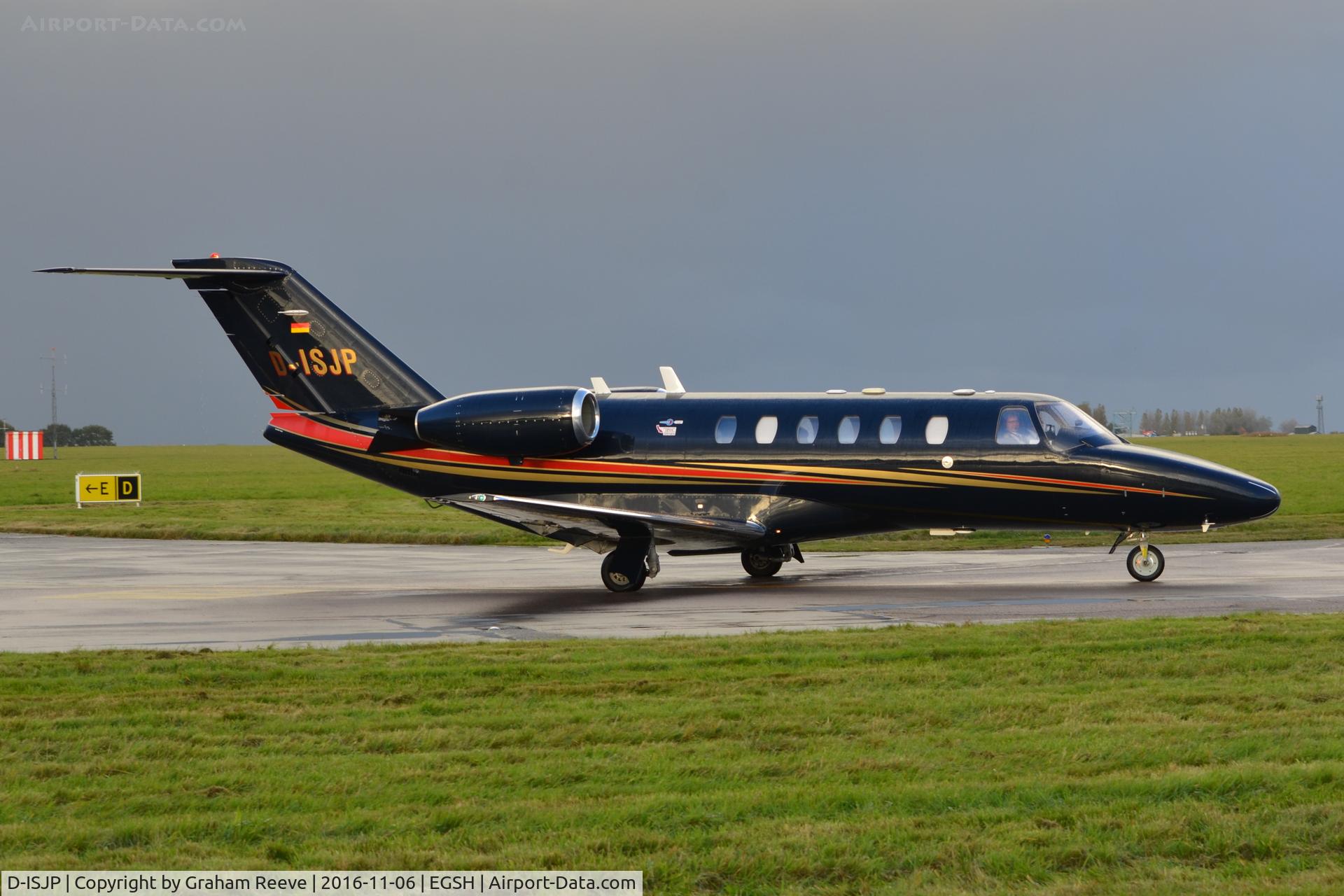 D-ISJP, 2001 Cessna 525A Citationjet CJ2 C/N 525A-0030, Departing from Norwich.