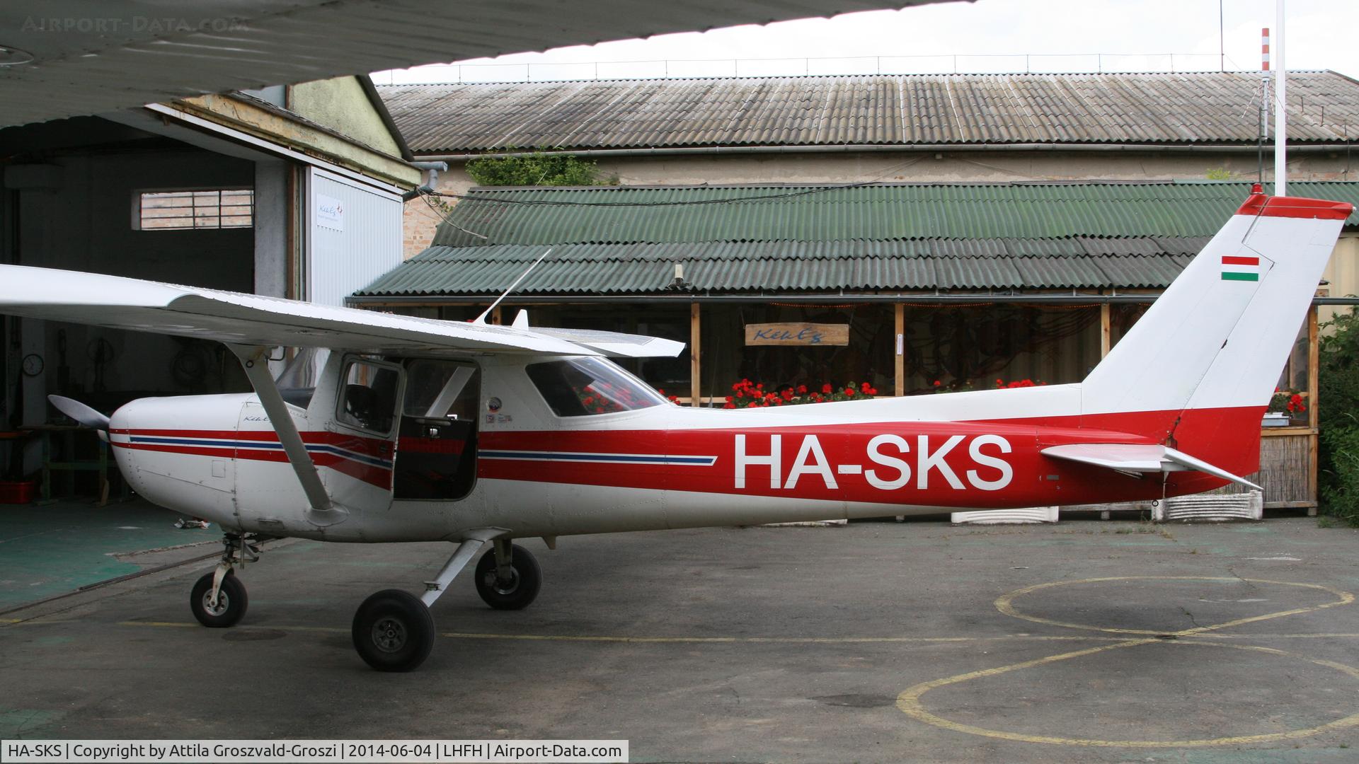 HA-SKS, 1984 Cessna 152 C/N 15285904, Budakeszi-Farkashegy Airfield, Hungary