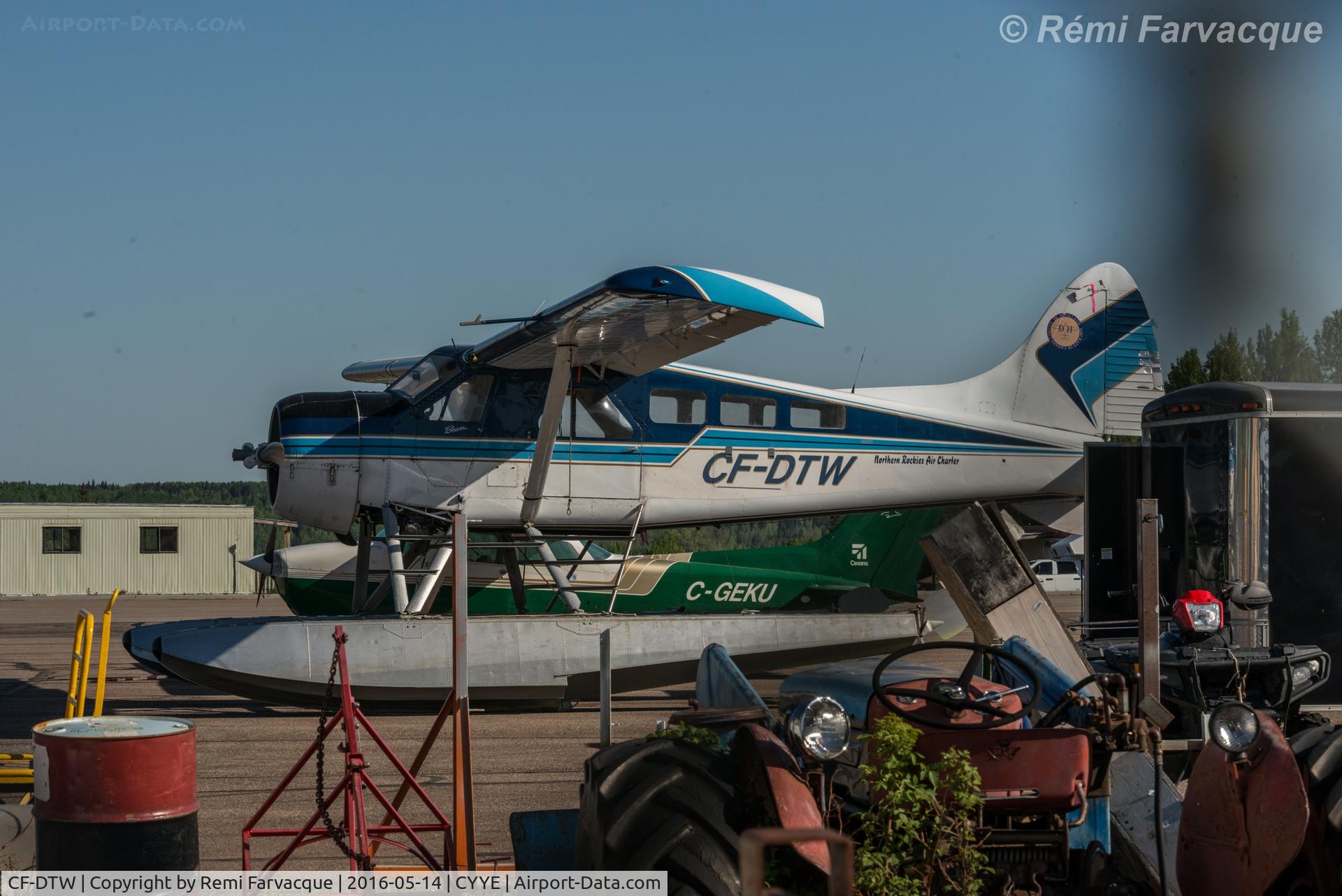 CF-DTW, 1954 De Havilland Canada DHC-2 Beaver Mk.1 C/N 732, Parked in private hangars area.