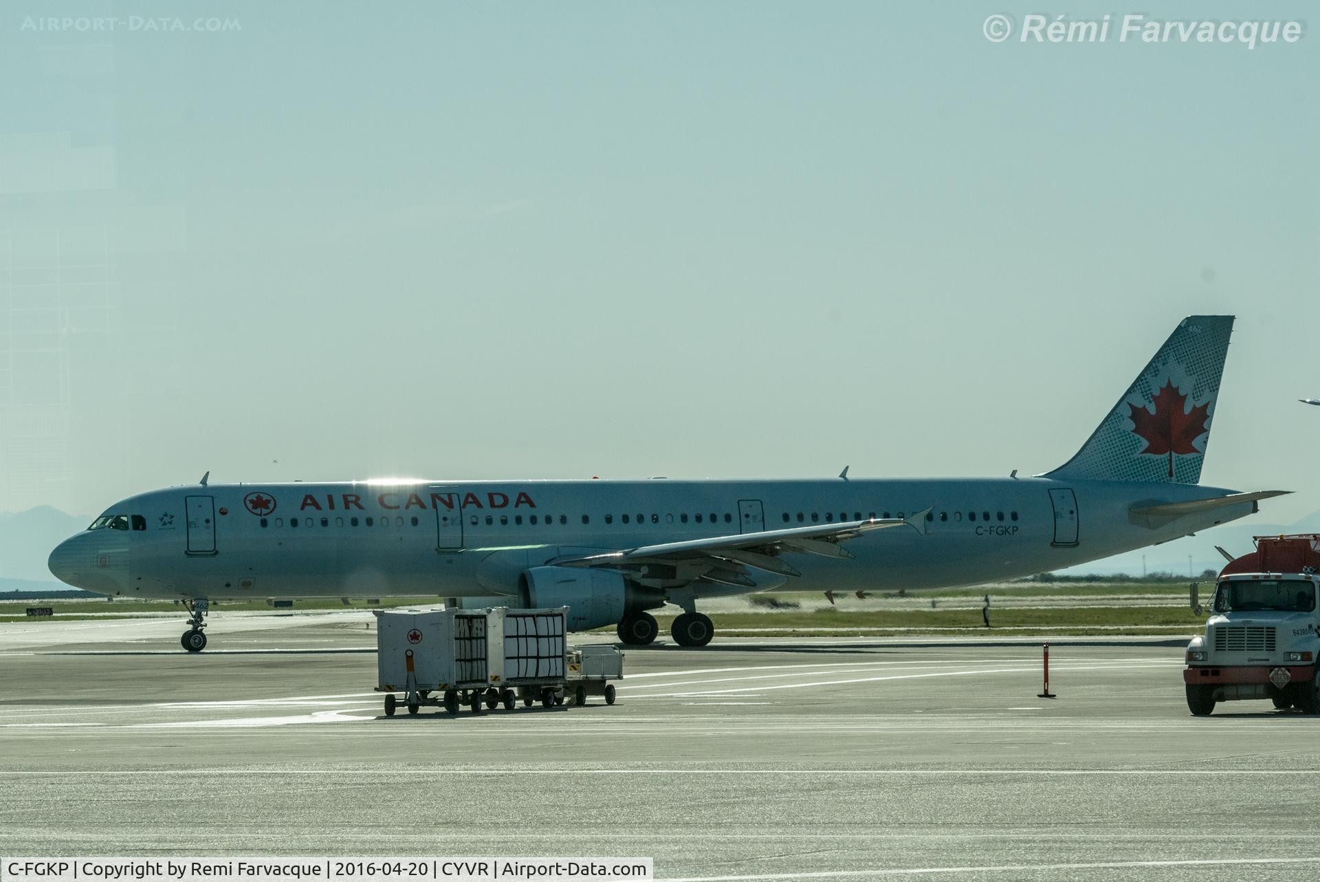 C-FGKP, 2009 Airbus A321-211 C/N 3884, Taxiing to south runway for westerly takeoff.
