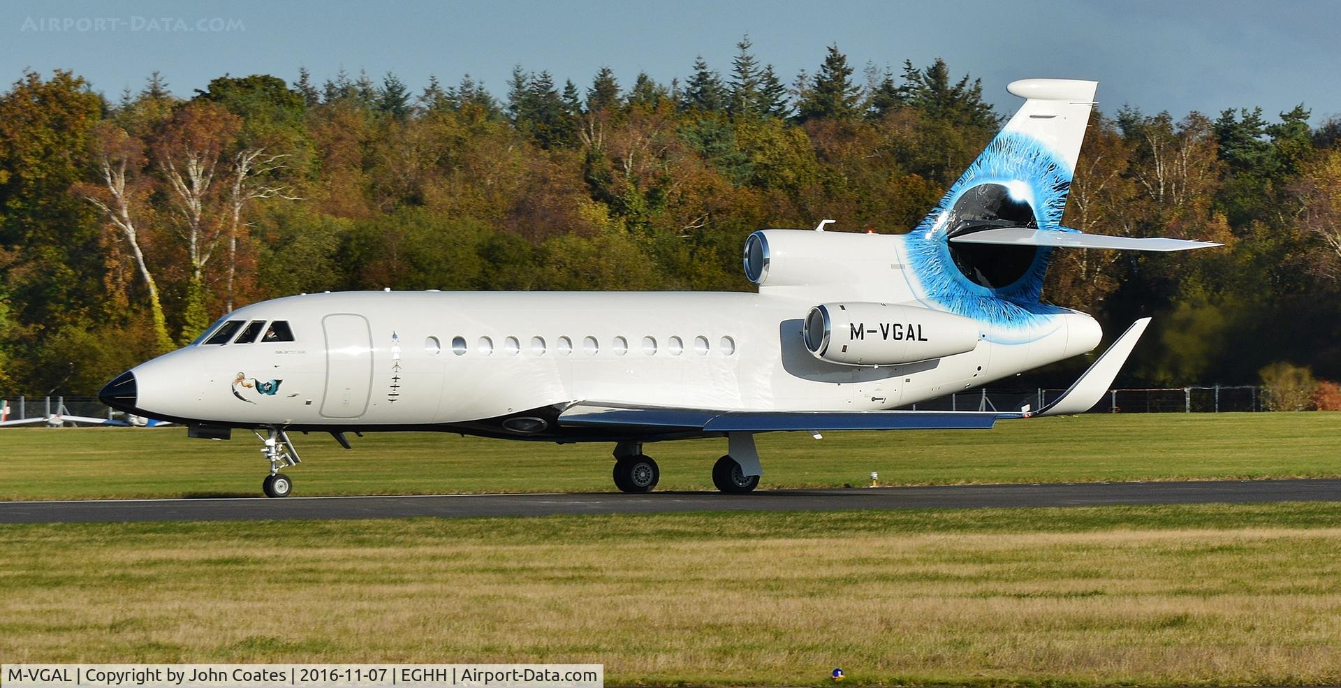M-VGAL, 2008 Dassault Falcon 900EX EASy C/N 205, Departing along 26
