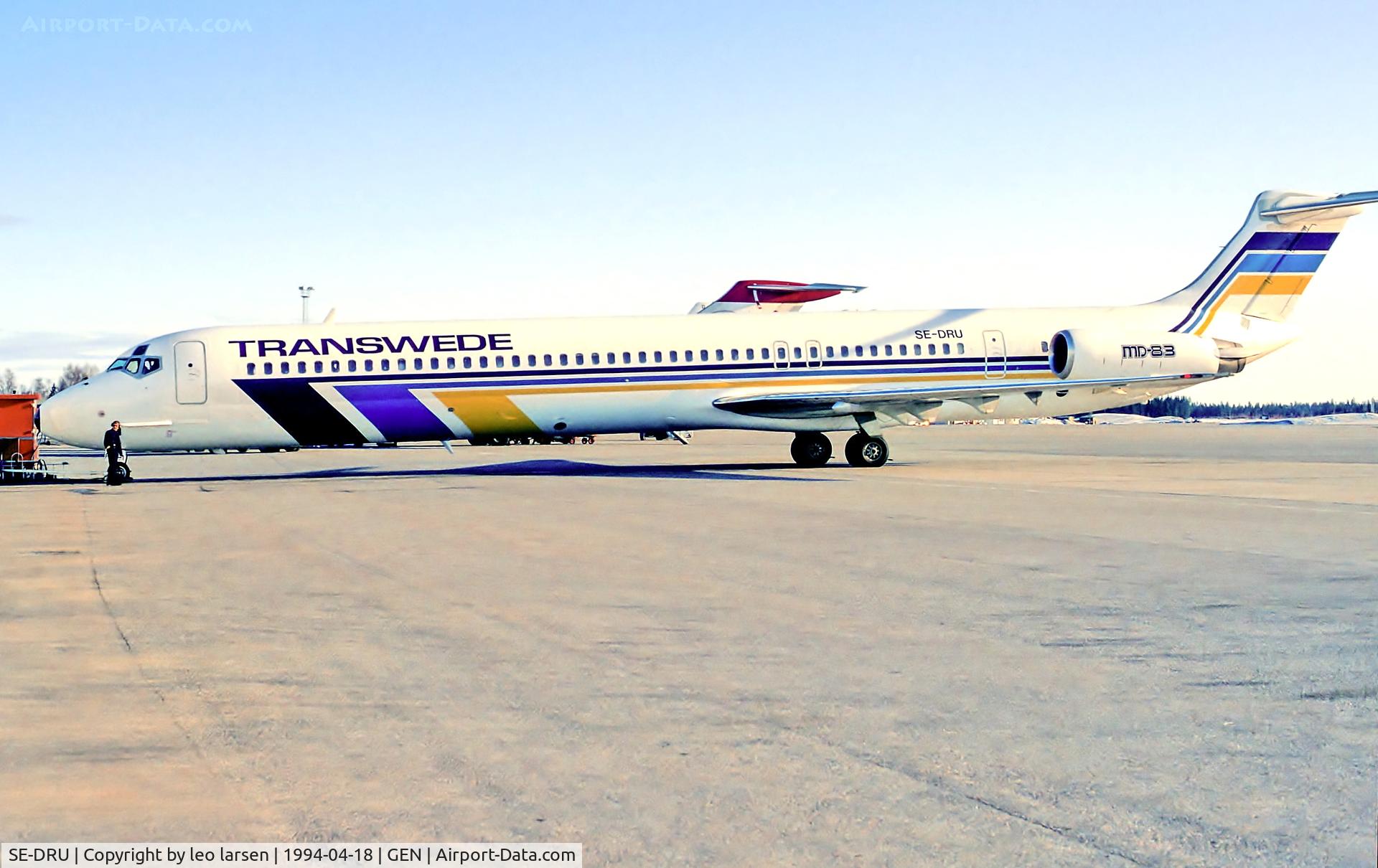 SE-DRU, 1987 McDonnell Douglas MD-83 C/N 49442, Oslo Gardermoen 18.4.94
