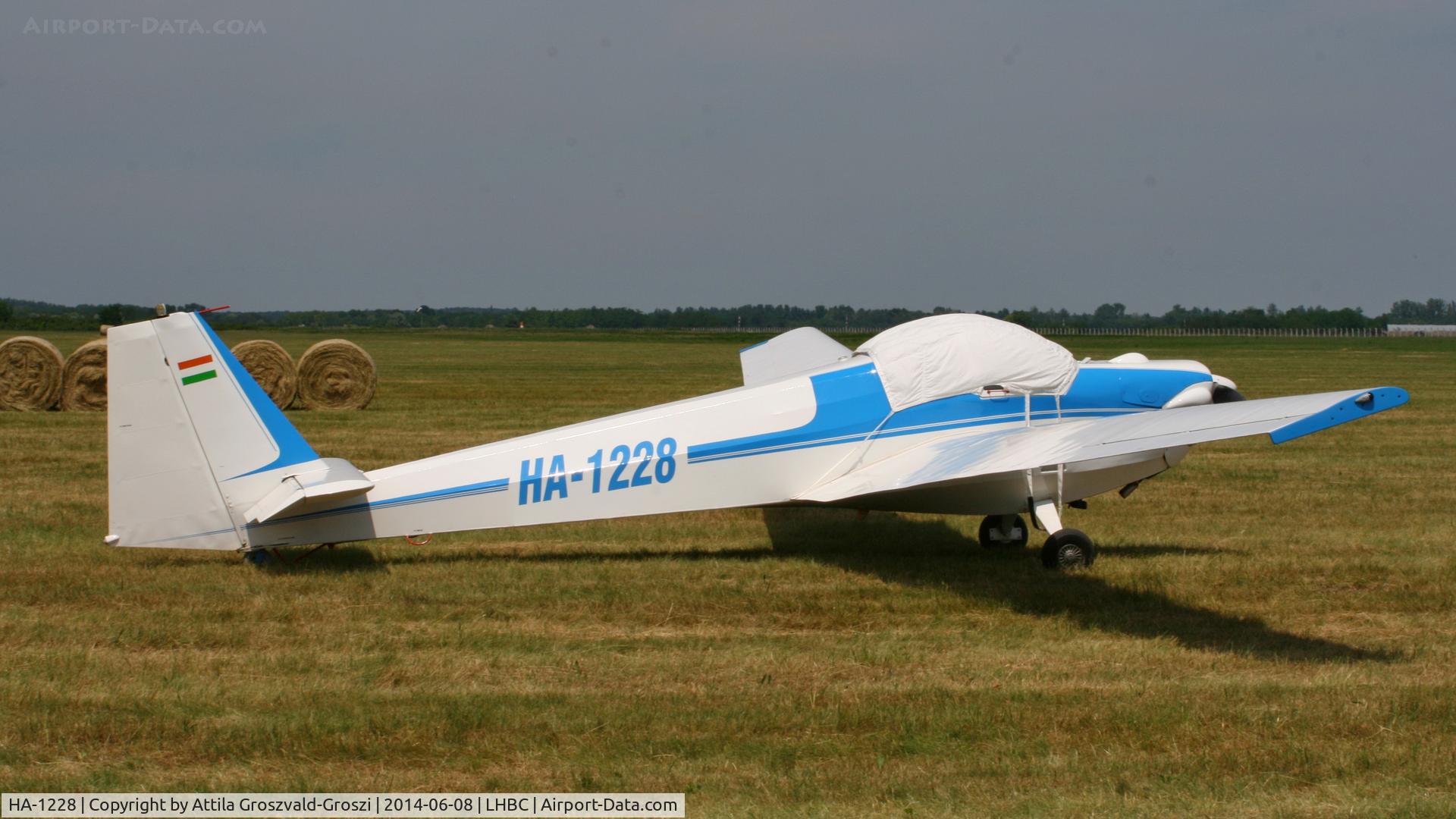 HA-1228, 1978 Scheibe SF-25C Falke C/N 44234, Békéscsaba Airport, Hungary