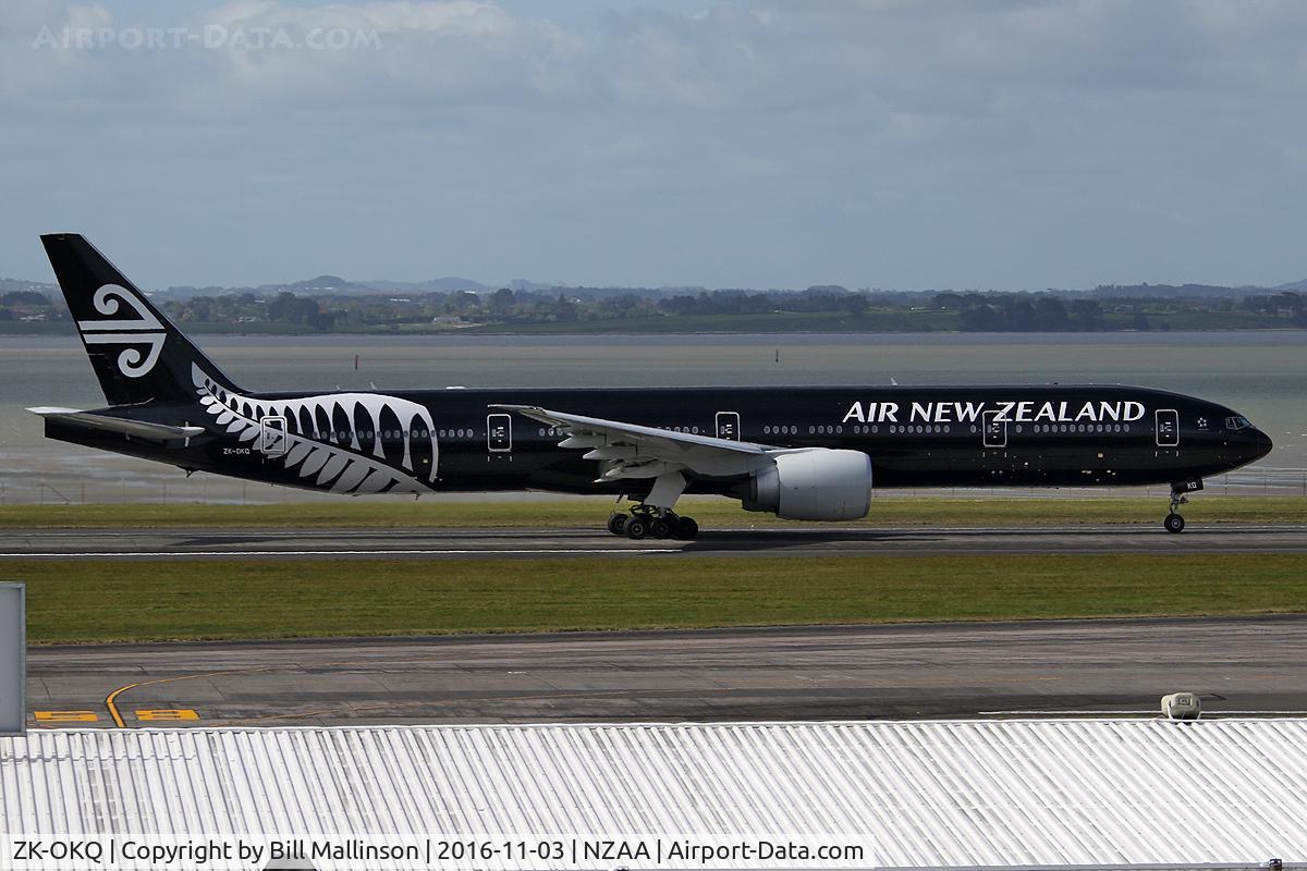 ZK-OKQ, 2011 Boeing 777-306/ER C/N 40689, The black bird takes off