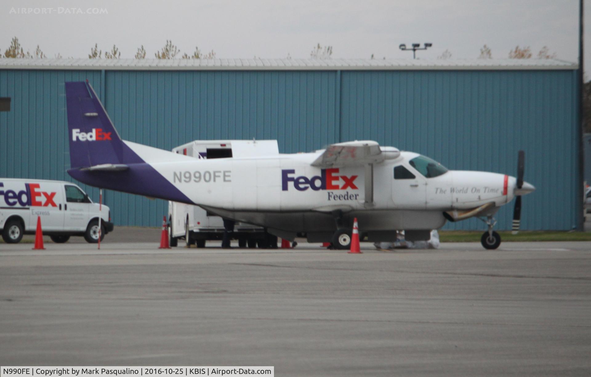N990FE, 1988 Cessna 208B C/N 208B0125, Cessna 208B