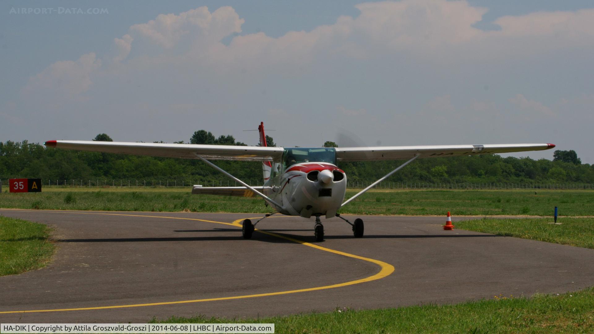 HA-DIK, Cessna 182K Skylane C/N 18258466, Békéscsaba Airport, Hungary