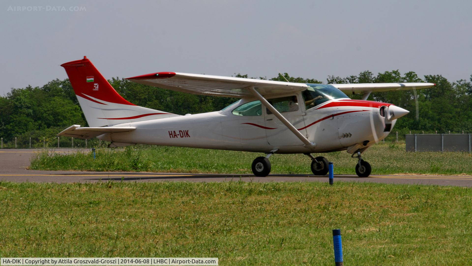 HA-DIK, Cessna 182K Skylane C/N 18258466, Békéscsaba Airport, Hungary