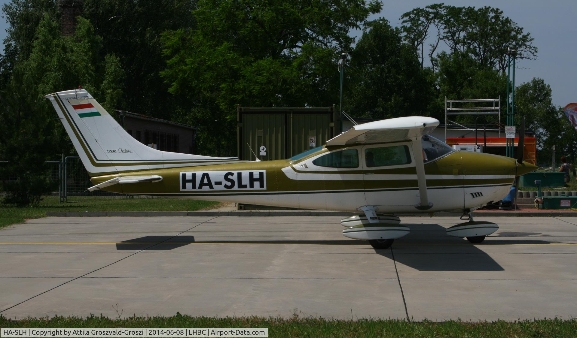 HA-SLH, 1974 Cessna 182P Skylane Skylane C/N 18263126, Békéscsaba Airport, Hungary