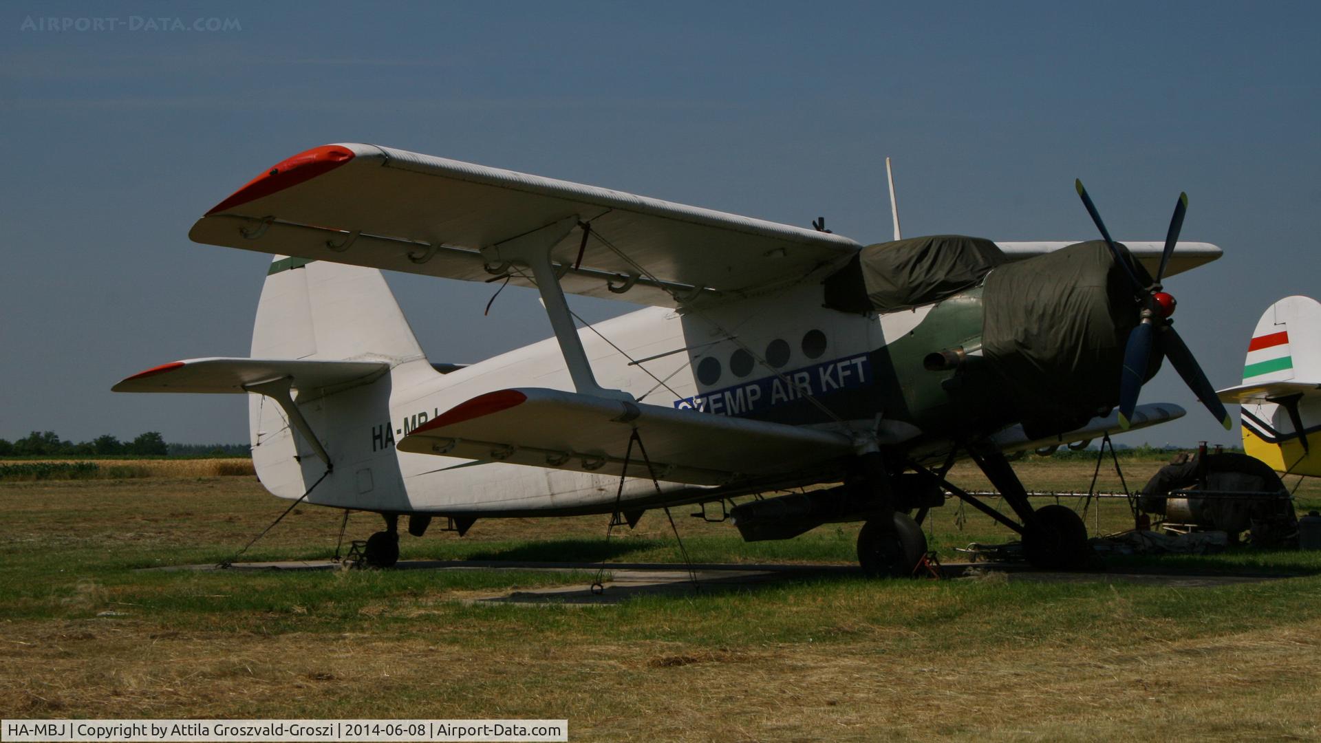 HA-MBJ, 1975 PZL-Mielec An-2R C/N 1G166-28, Nagyszénás agricultural airport and take-off field, Hungary