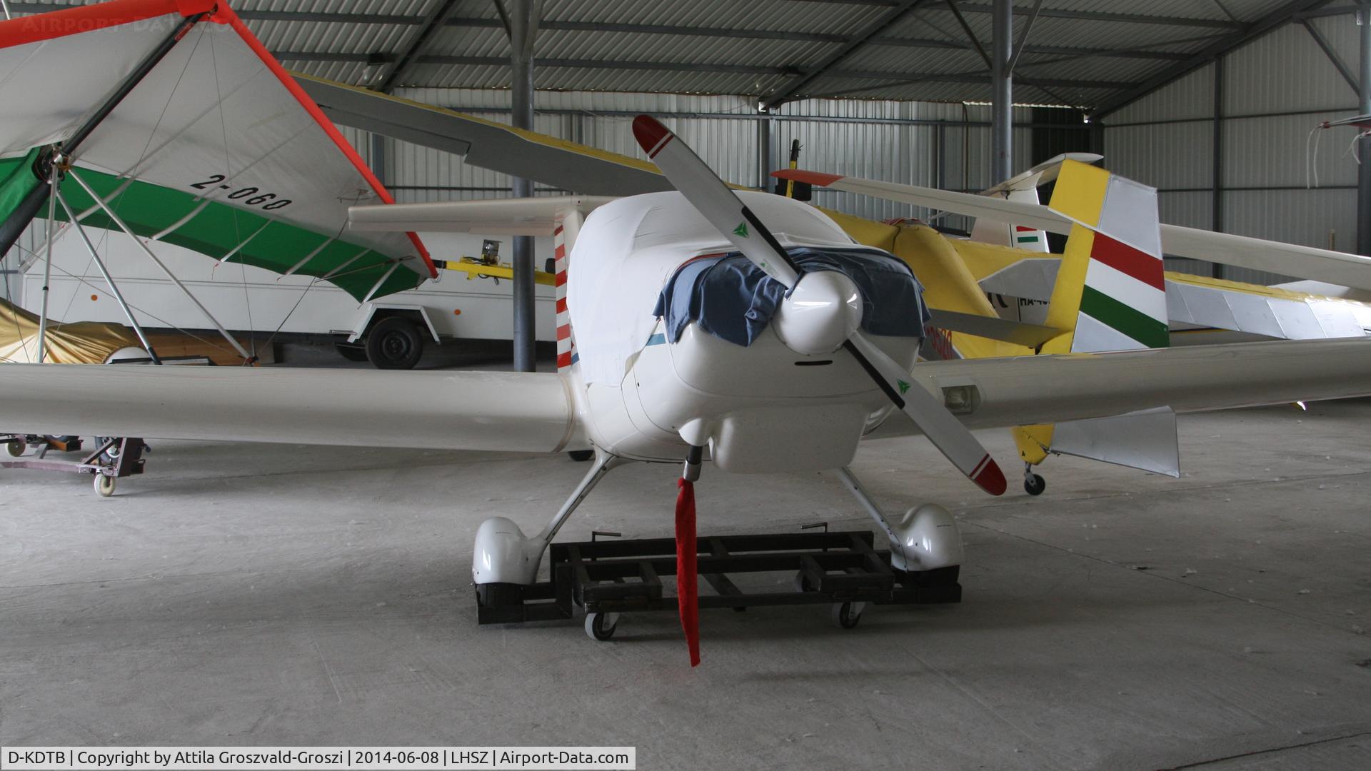 D-KDTB, 1981 Grob G-109A C/N 6089, Szentes Airfield, hungary