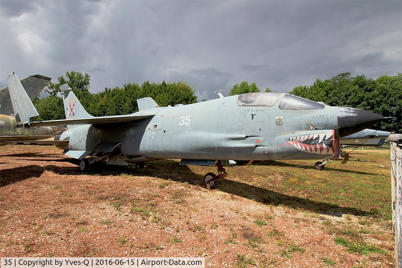 35, Vought F-8E(FN) Crusader C/N 1252, Vought F-8E(FN) Crusader, Preserved at Savigny-Les Beaune Museum