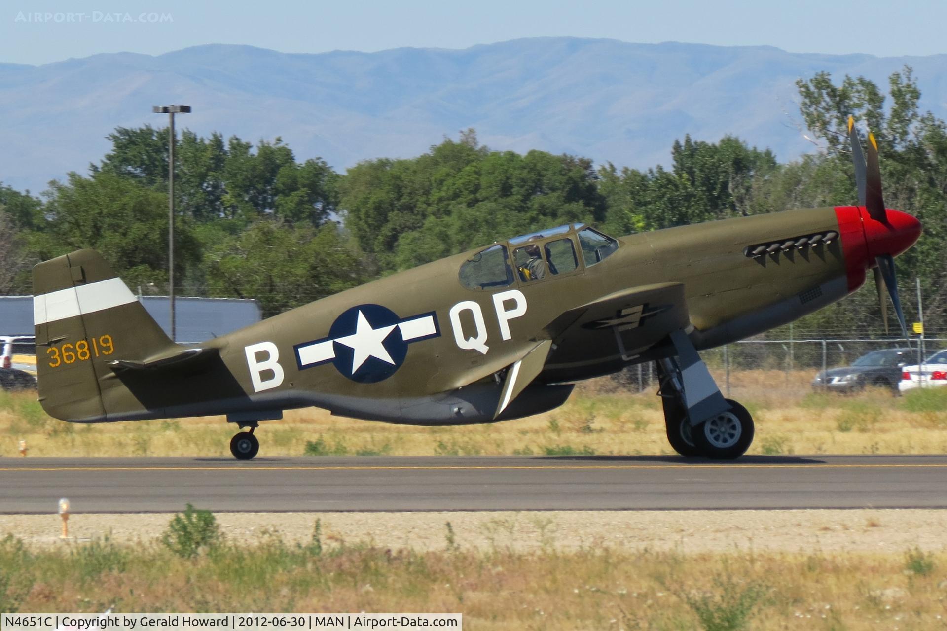 N4651C, 1943 North American P-51C-10 Mustang C/N 104-26688, Landing roll on RWY 29.
