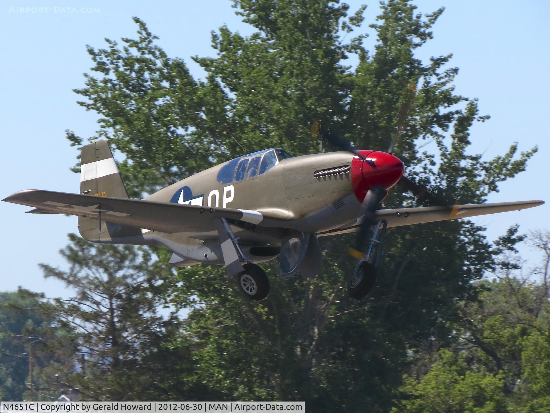 N4651C, 1943 North American P-51C-10 Mustang C/N 104-26688, wheels up departing RWY 29.