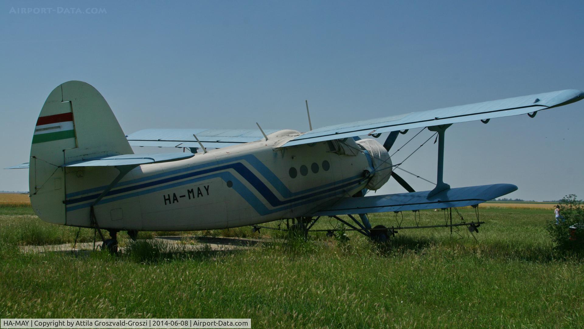 HA-MAY, 1979 PZL-Mielec An-2R C/N 1G185-40, Telekgerendás agricultural airport and take-off field. Hungary