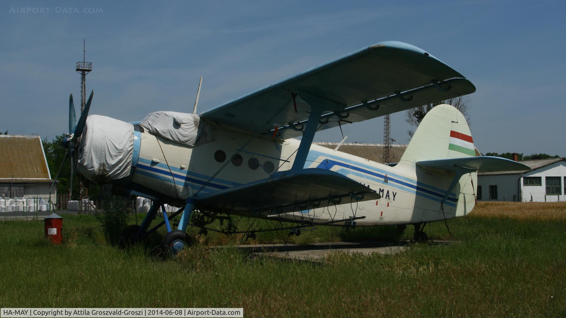 HA-MAY, 1979 PZL-Mielec An-2R C/N 1G185-40, Telekgerendás agricultural airport and take-off field. Hungary