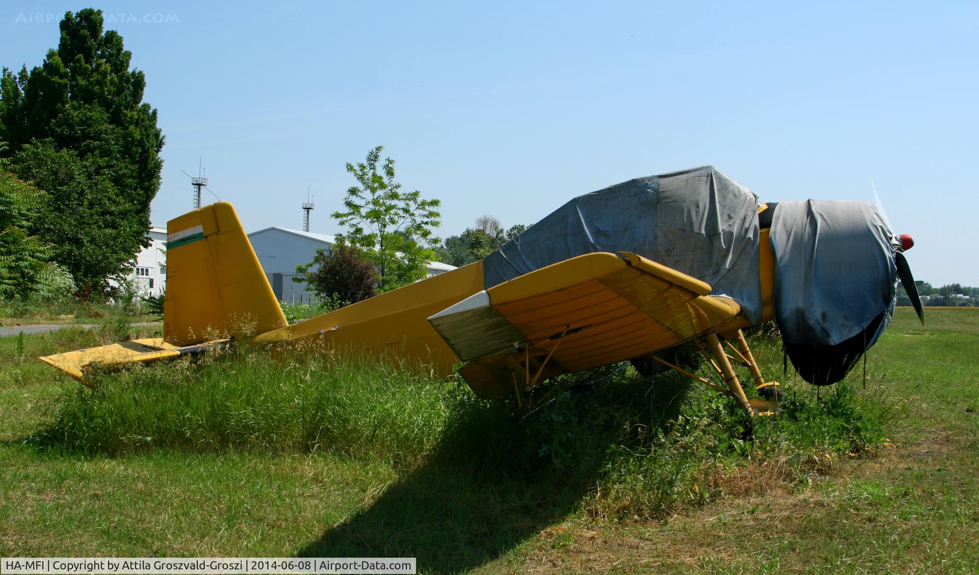 HA-MFI, Let Z-37P Cmelak C/N 17-13, Telekgerendás agricultural airport and take-off field. Hungary