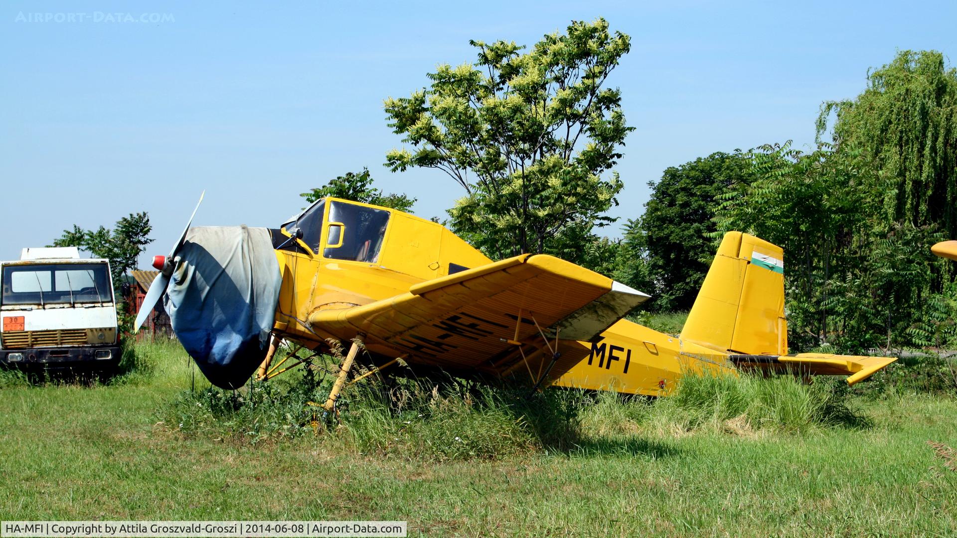 HA-MFI, Let Z-37P Cmelak C/N 17-13, Telekgerendás agricultural airport and take-off field. Hungary