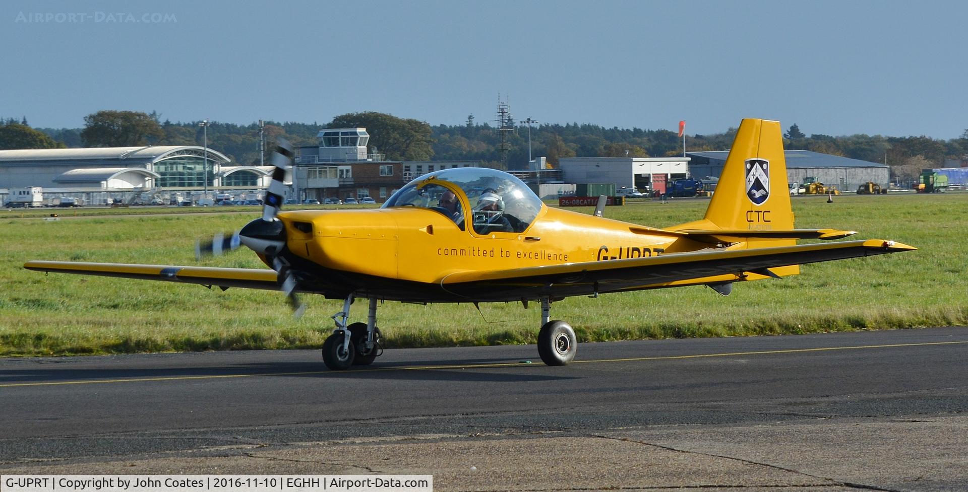G-UPRT, 1997 Slingsby T-67M-260 Firefly C/N 2255, Resident taxiing