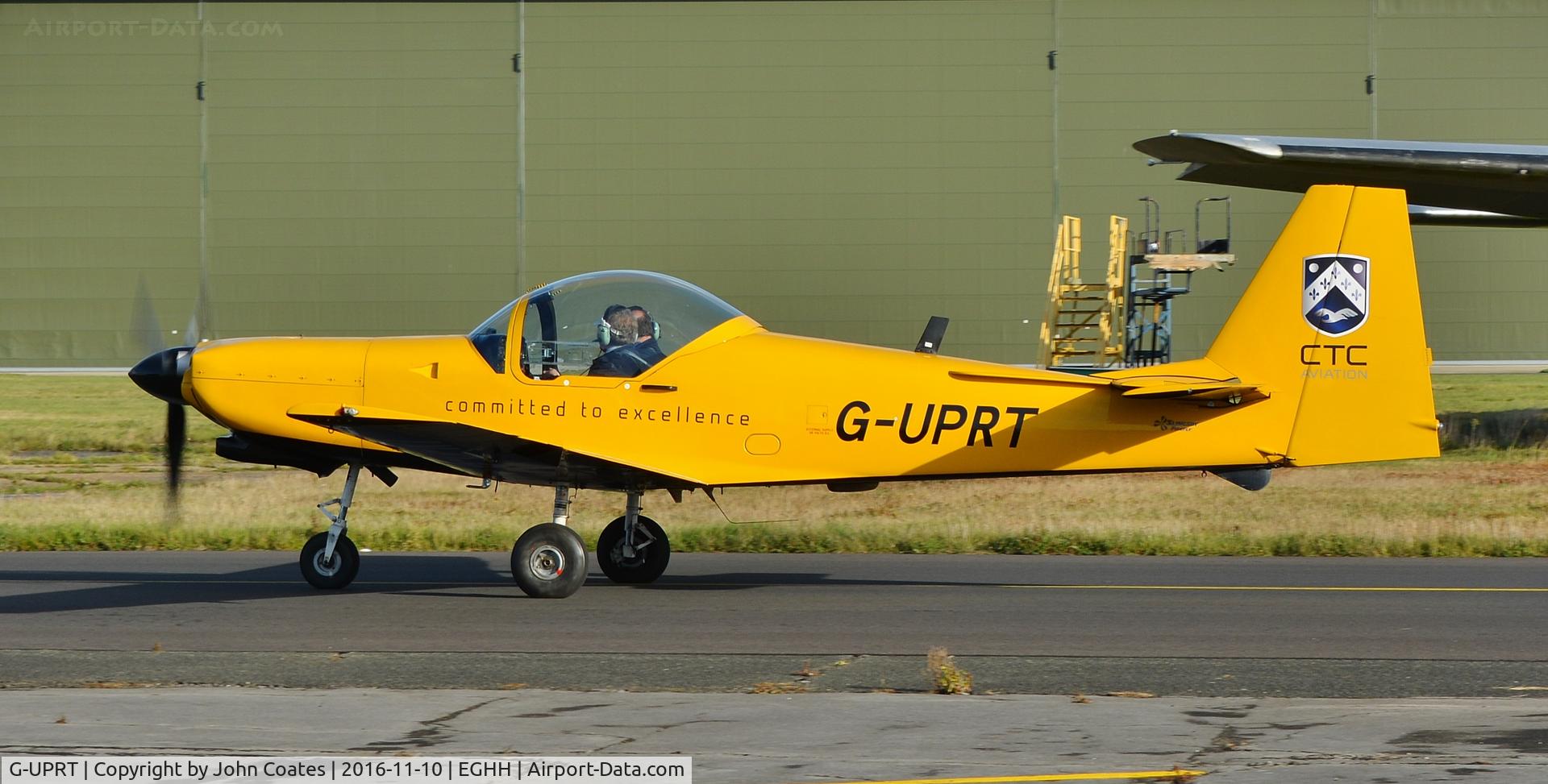 G-UPRT, 1997 Slingsby T-67M-260 Firefly C/N 2255, Resident taxiing to Fast Avn