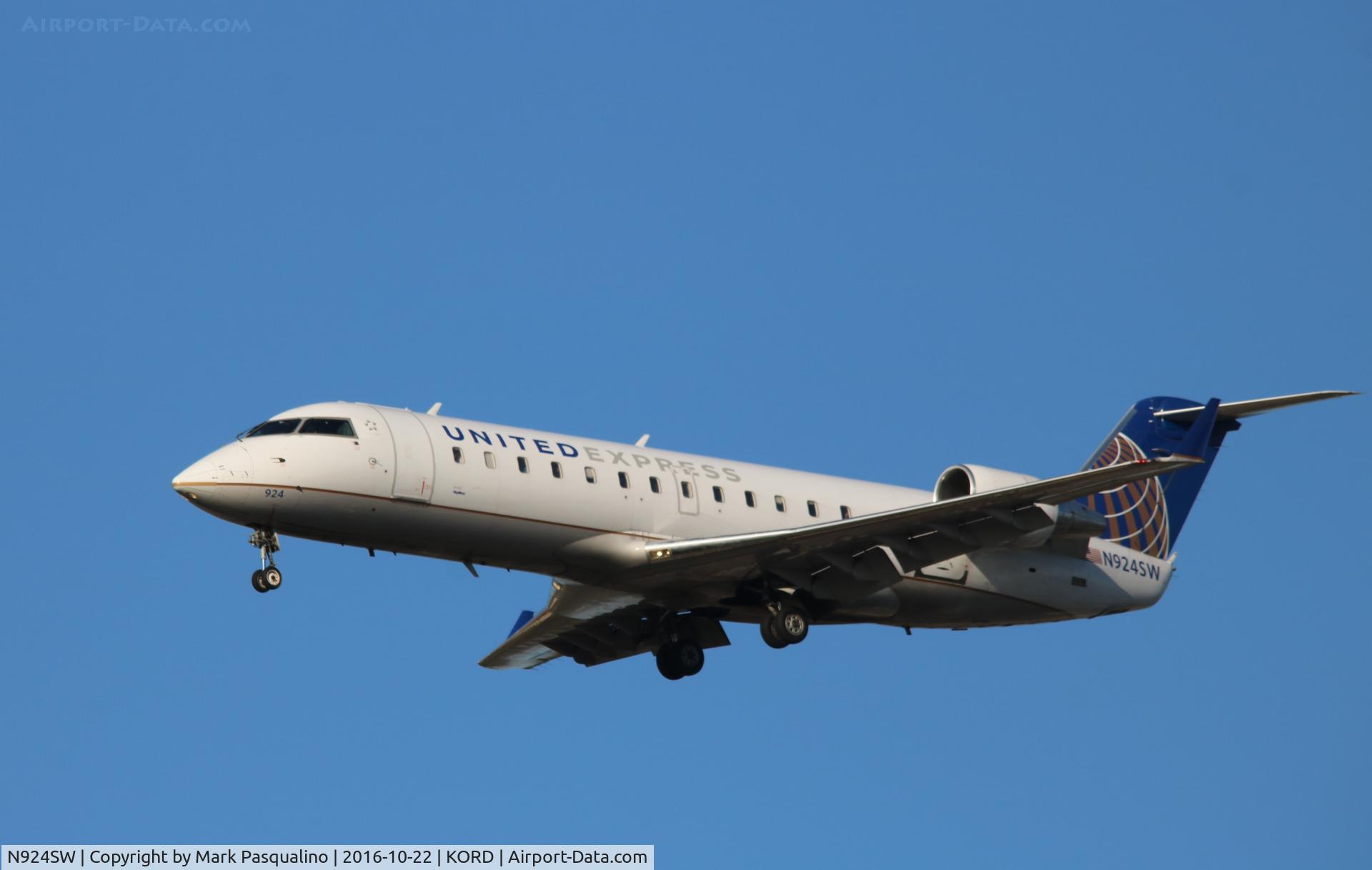 N924SW, 2002 Bombardier CRJ-200LR (CL-600-2B19) C/N 7681, CL-600-2B19