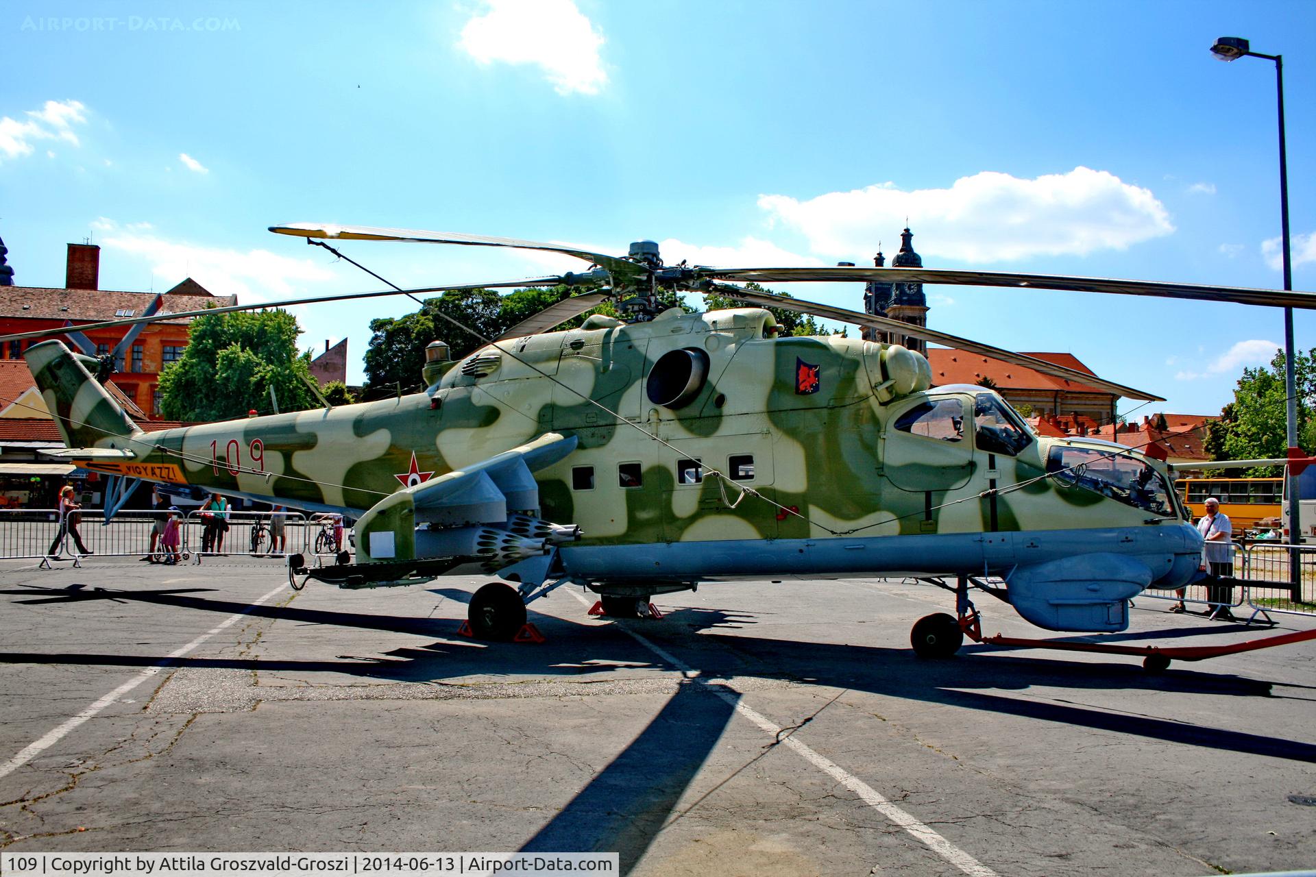 109, 1980 Mil Mi-24D Hind D C/N K20109, Pápa, Hungary. A ceremony on the occasion of the city on display in Pápa