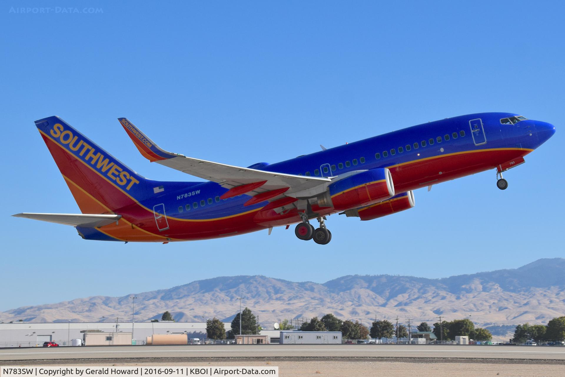 N783SW, 2000 Boeing 737-7H4 C/N 29809, Departing RWY 28R.
