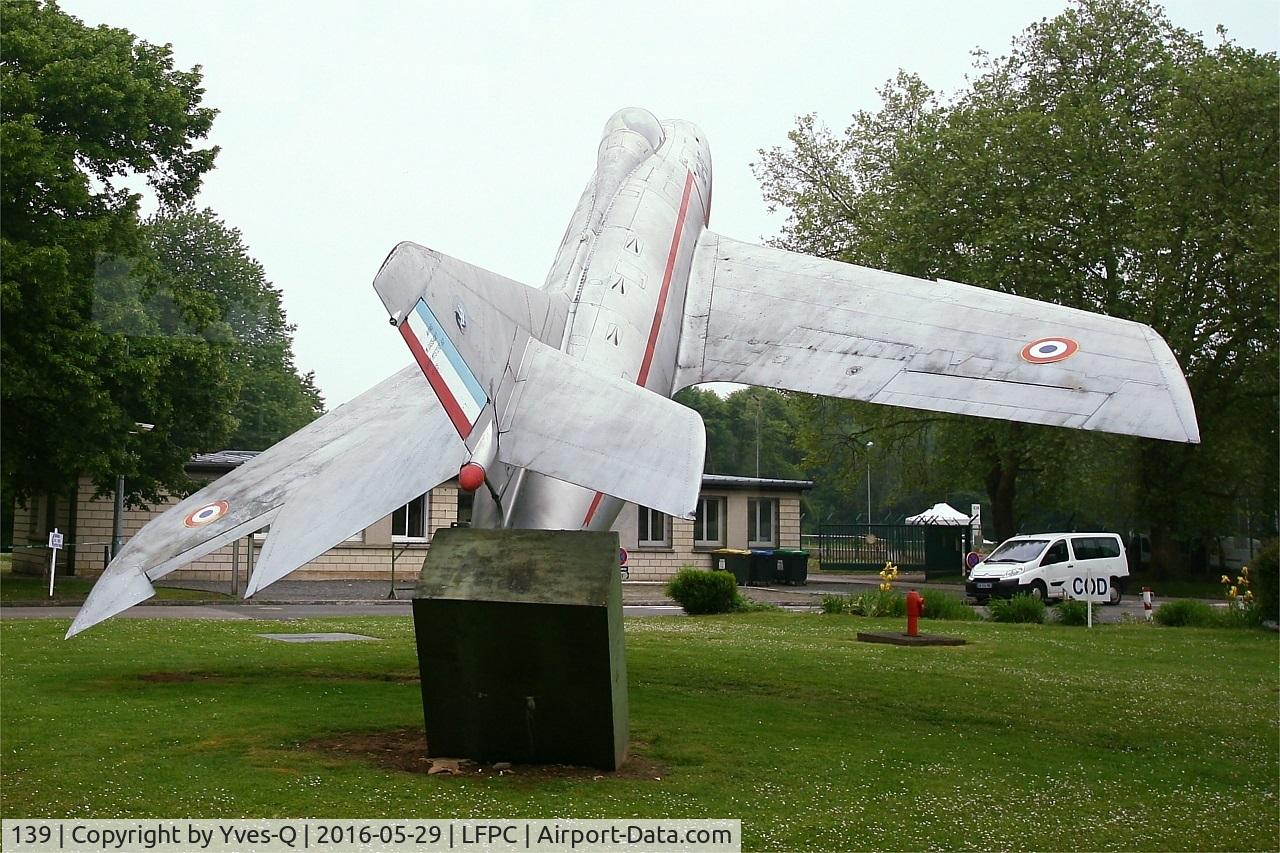139, Dassault Super Mystere B.2 C/N 139, Dassault Super Mystere B.2 (10-RE), Preserved at Creil Air Base 110(LFPC-CSF)