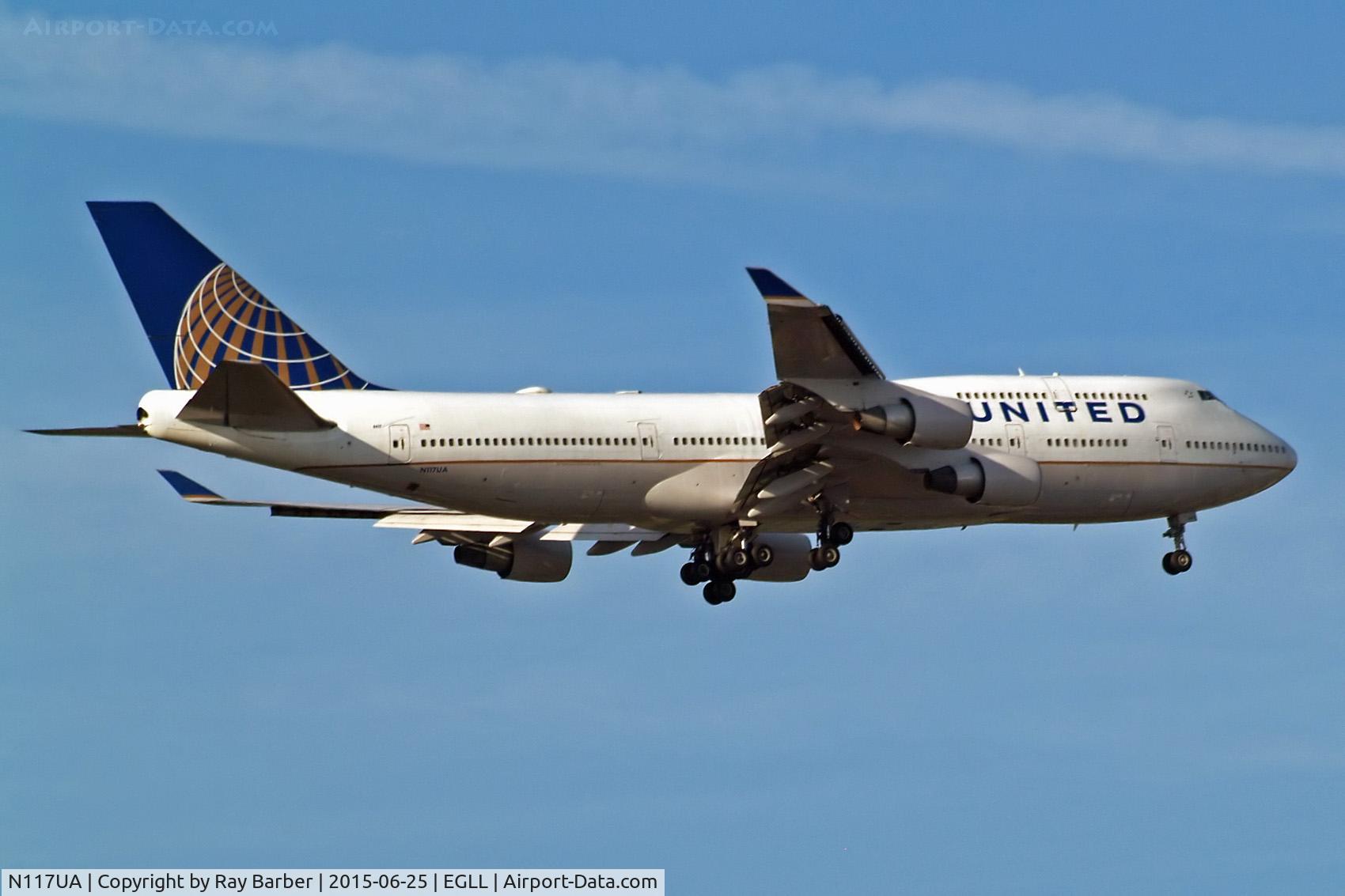 N117UA, 1999 Boeing 747-422 C/N 28810, Boeing 747-422 [28810] (United Airlines) Home~G 25/05/2015. On approach 27L
